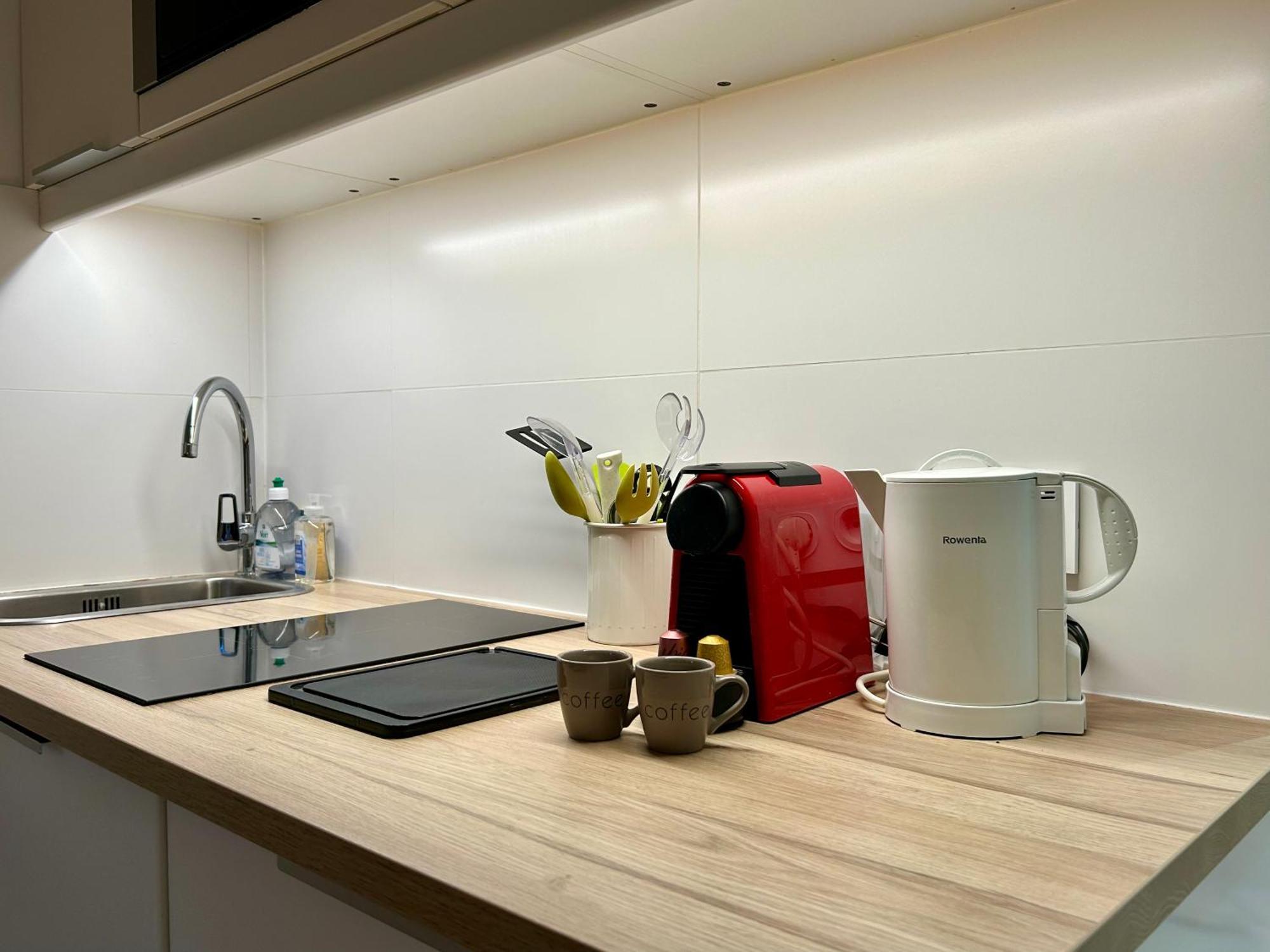Fully Equipped Near Metro Appartamento