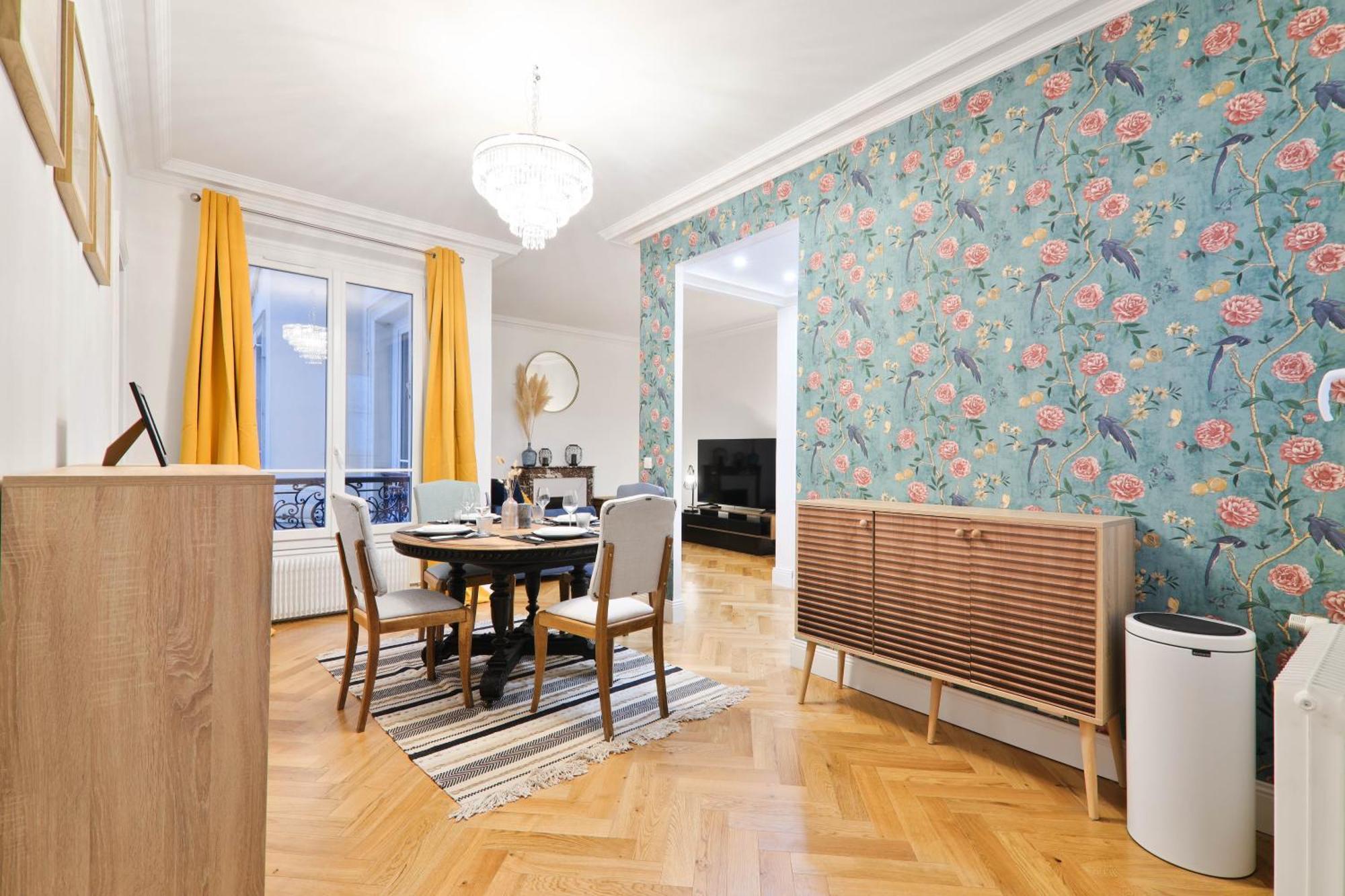 Arc De Triomphe Free Netflix Apartment