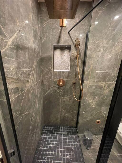 Appartamento Cosy 8e Champs Elysees Miromesnil