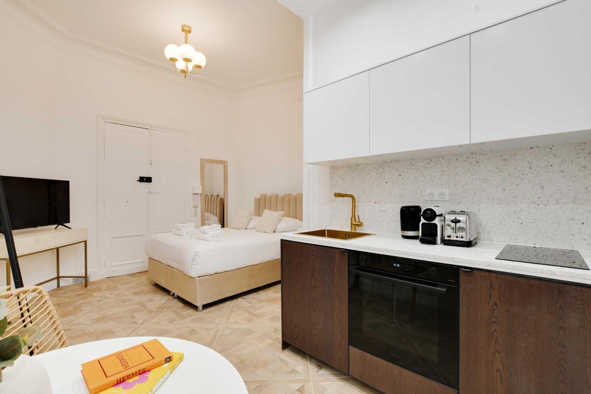 Appartamento Charming Studio - 2p - Eiffel Tower Parigi