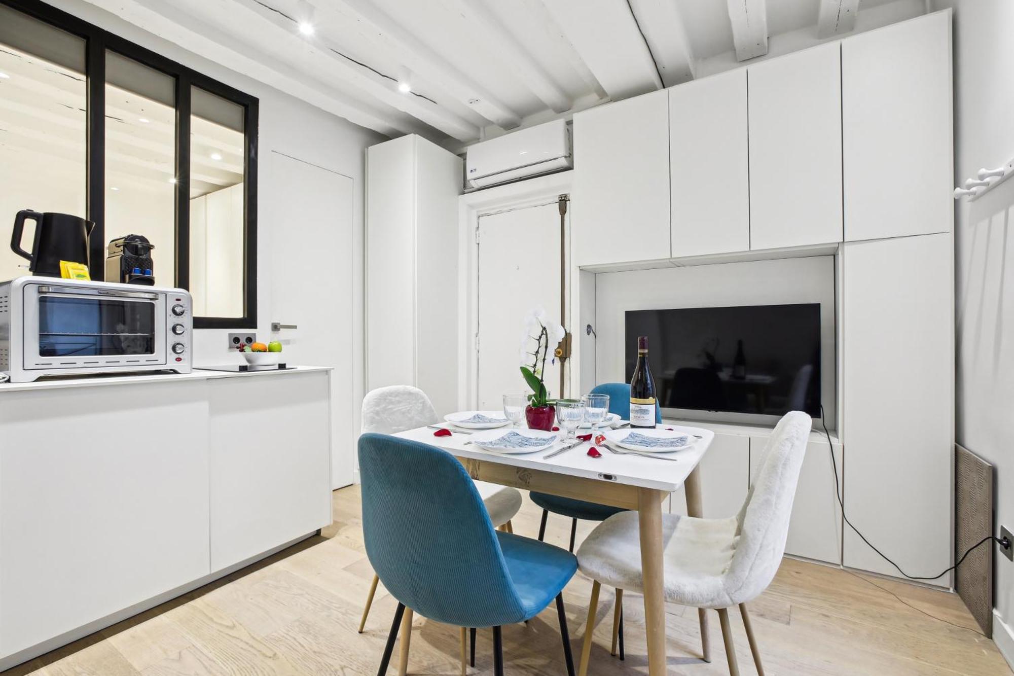 Lavie Maison : Ac & Center Of * Paris