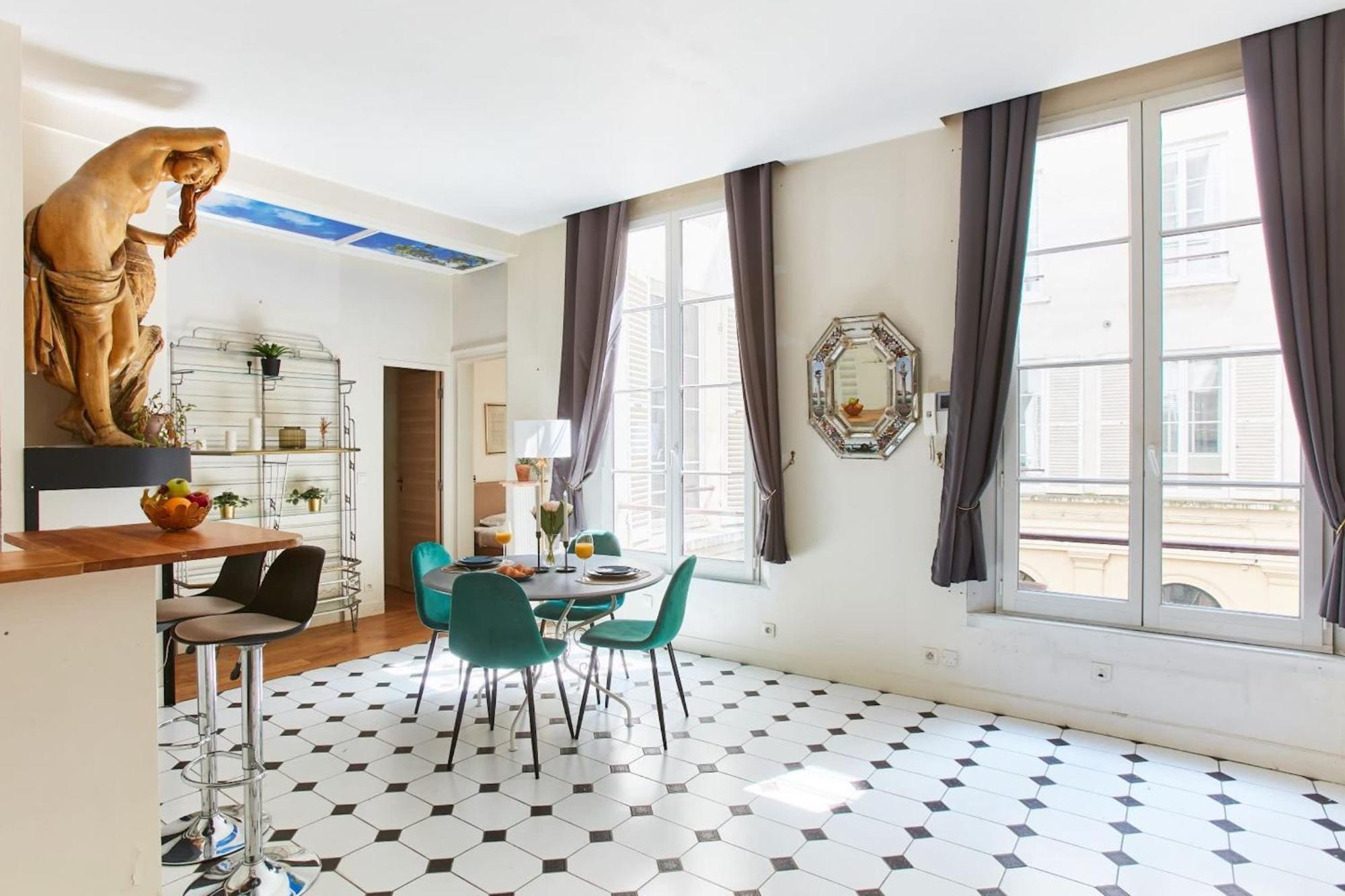 Madeleine & Palais Garnier - 2br - Cityapartmentstay Appartamento