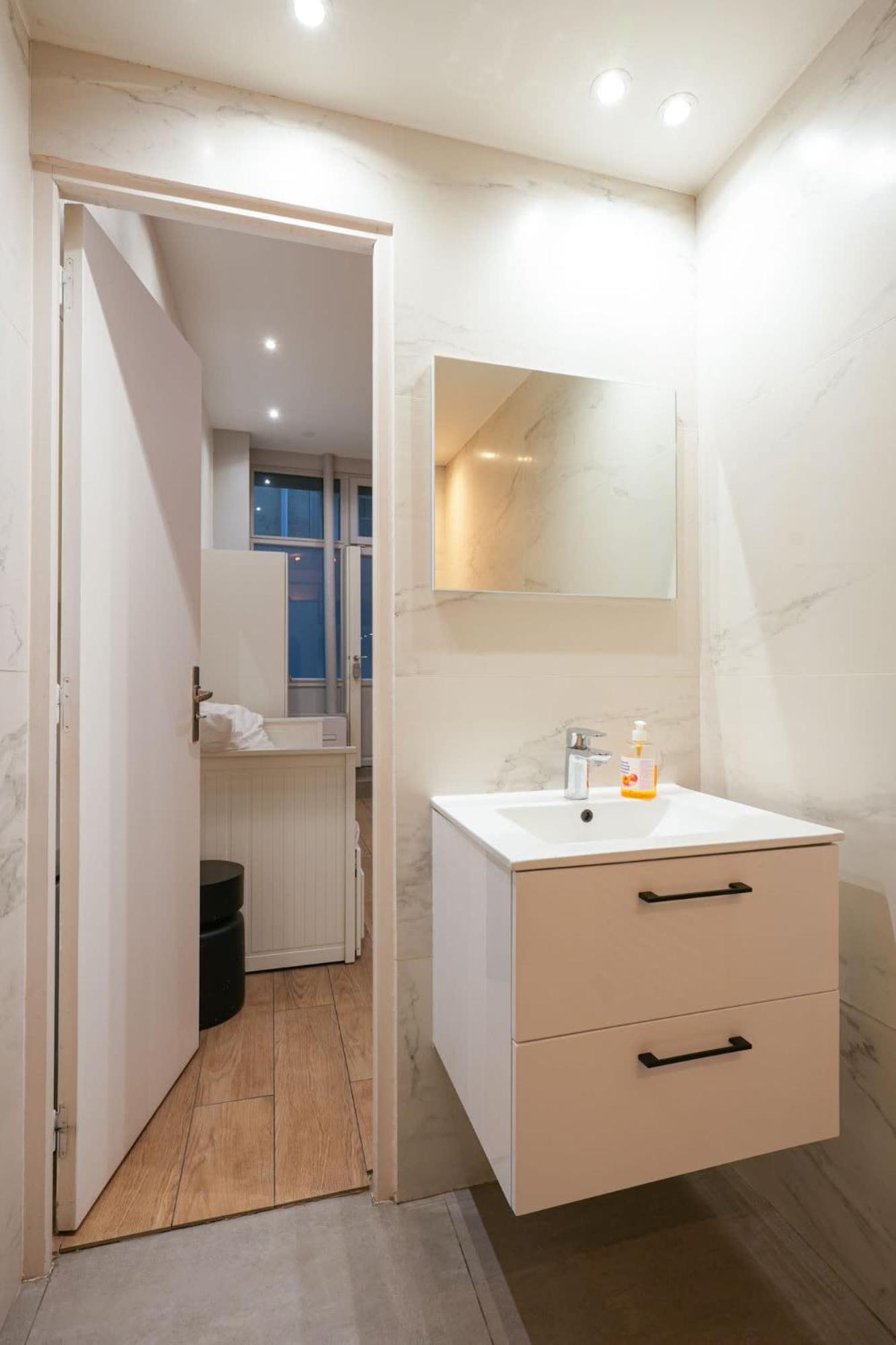 Apartment Loft 2 Bedroom Marais, Notre Dame Ac By Lcc Agency Paris