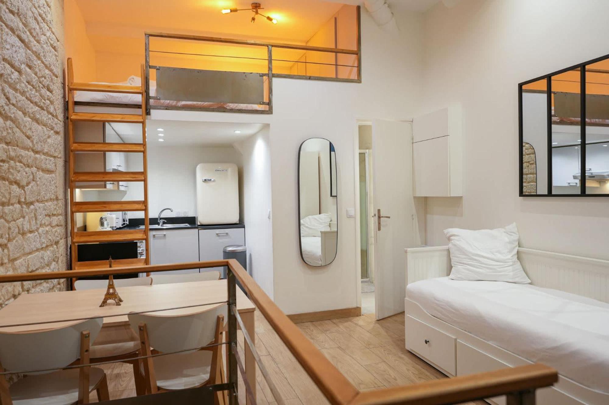 Loft 2 Bedroom Marais, Notre Dame Ac By Lcc Agency Apartment