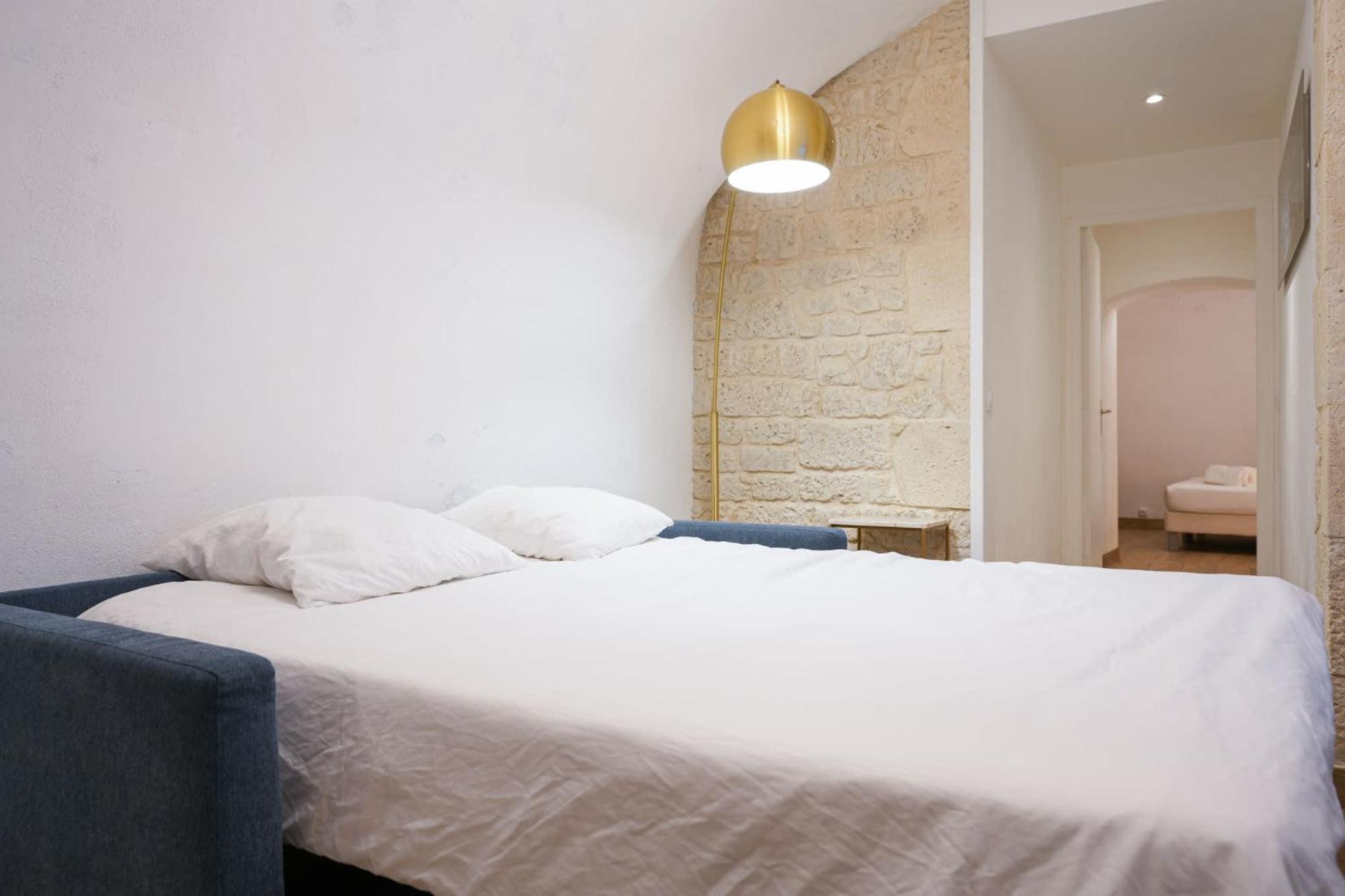 Loft 2 Bedroom Marais, Notre Dame Ac By Lcc Agency