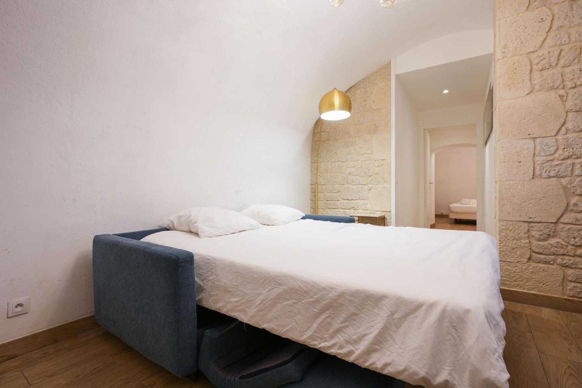 Loft 2 Bedroom Marais, Notre Dame Ac By Lcc Agency