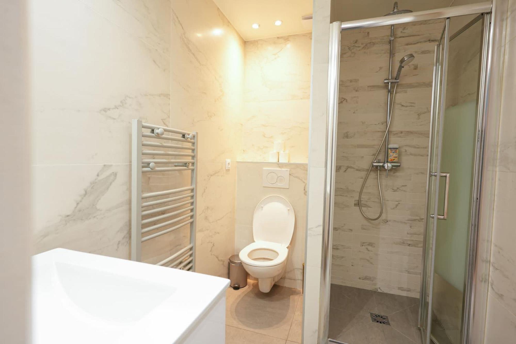 Loft 2 Bedroom Marais, Notre Dame Ac By Lcc Agency Apartment *