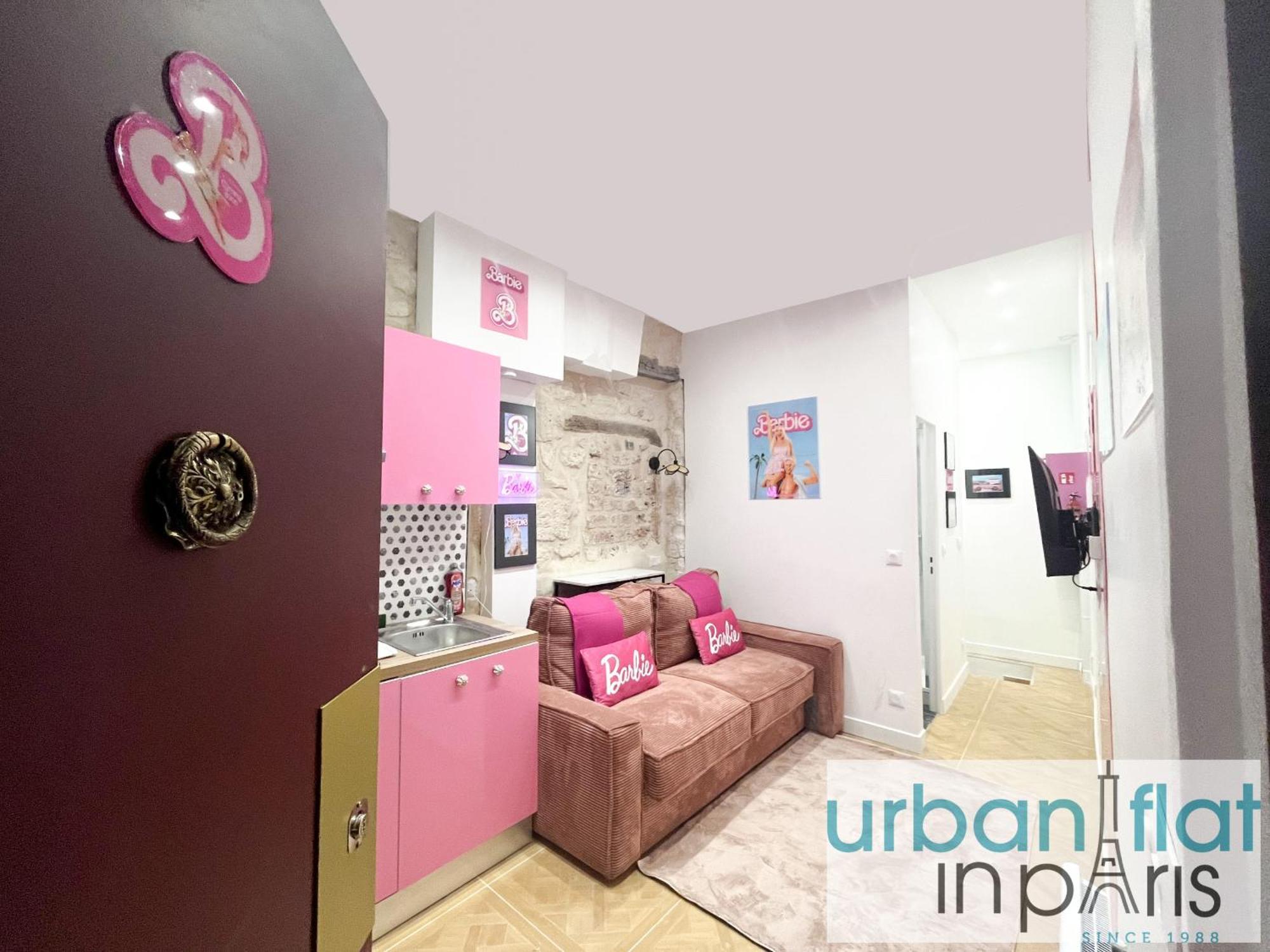 Urban Flat 193 - Barbie In