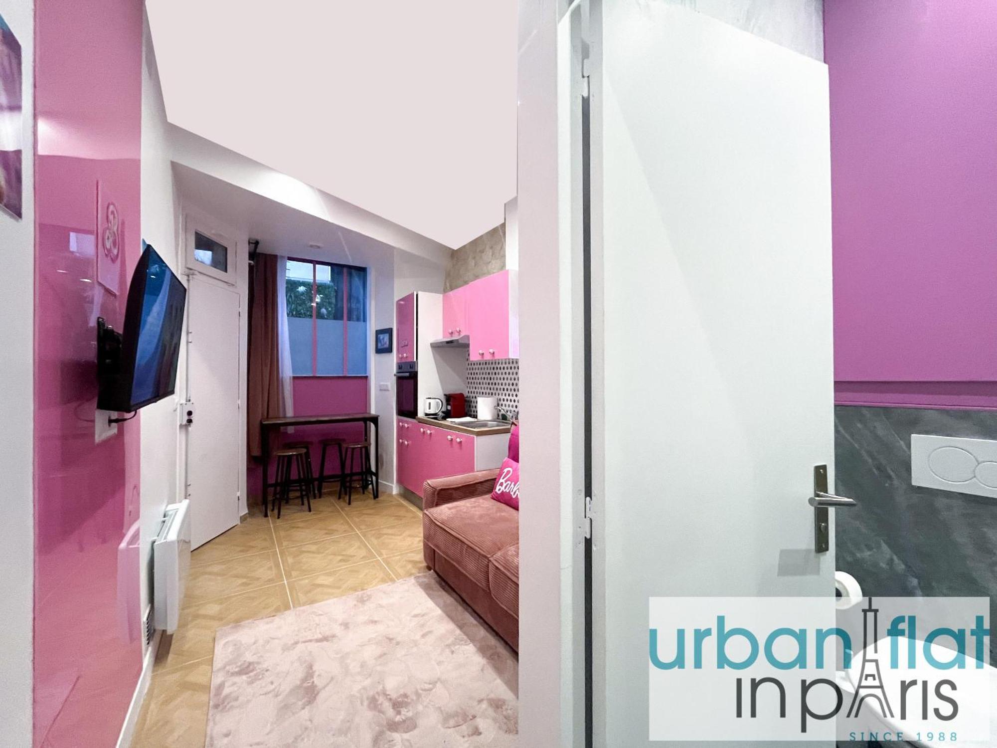 Urban Flat 193 - Barbie In Appartamento *