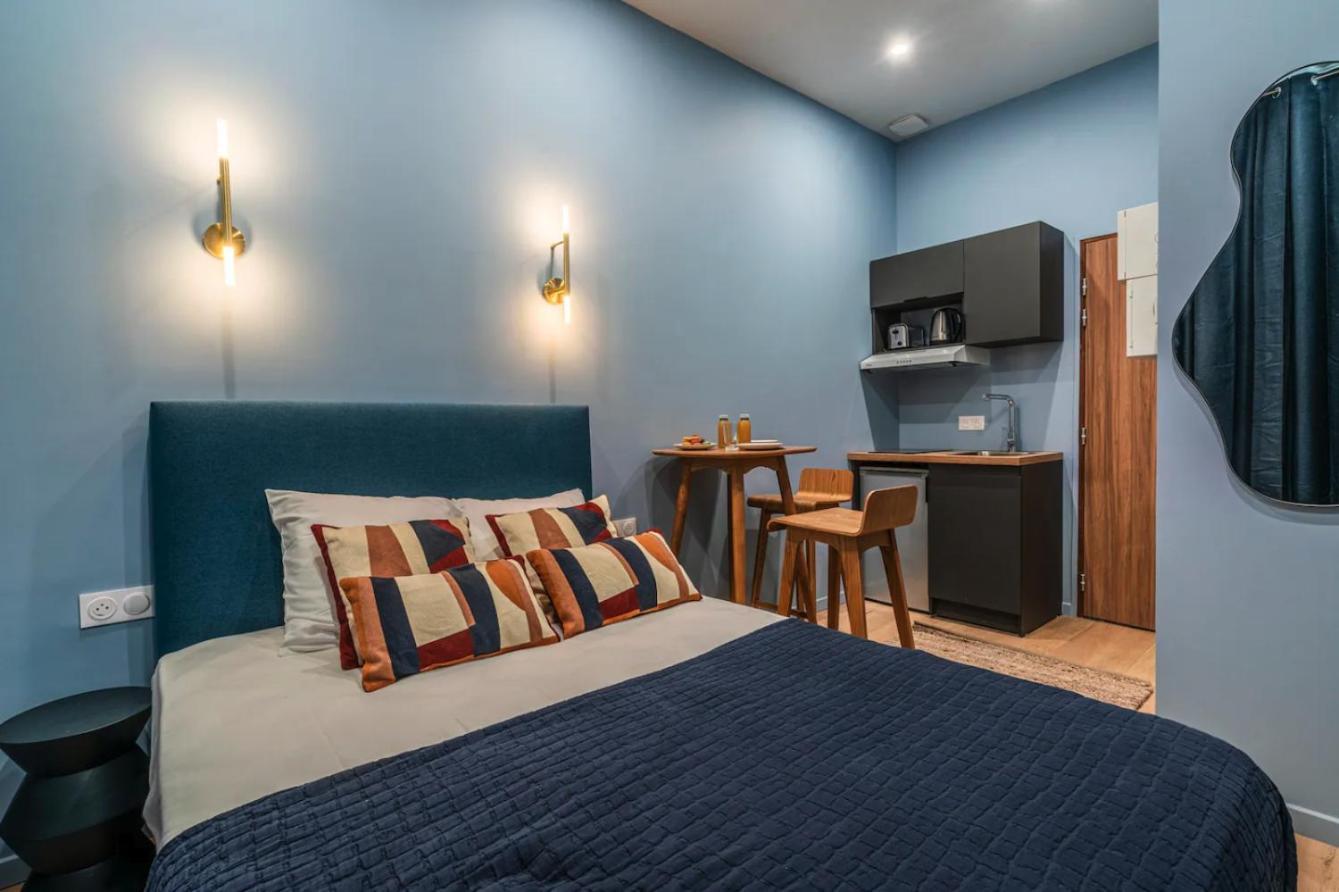 17 Apartment