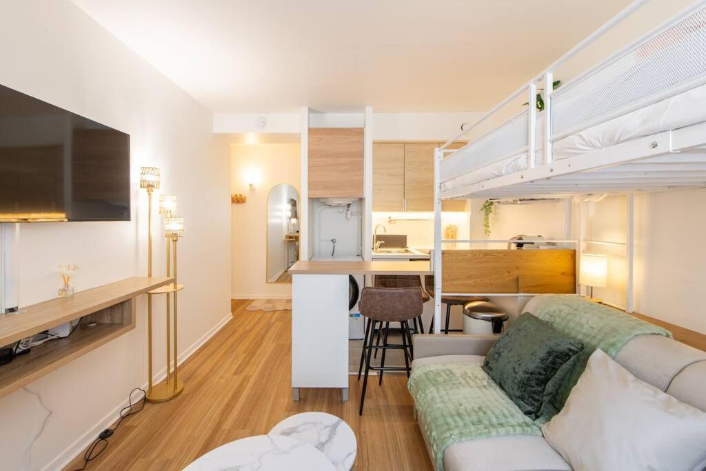 Amazing Stylish Studio, Well Located Near Metro, Bastille Neighborhood Appartamento Parigi