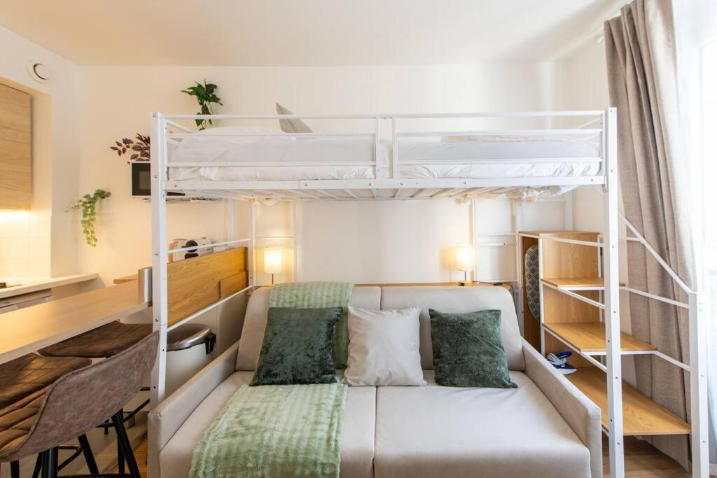 Amazing Stylish Studio, Well Located Near Metro, Bastille Neighborhood Appartamento Parigi