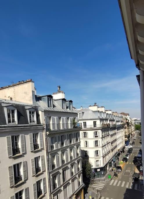 Charming Nest In Paris-pont Cardinet
