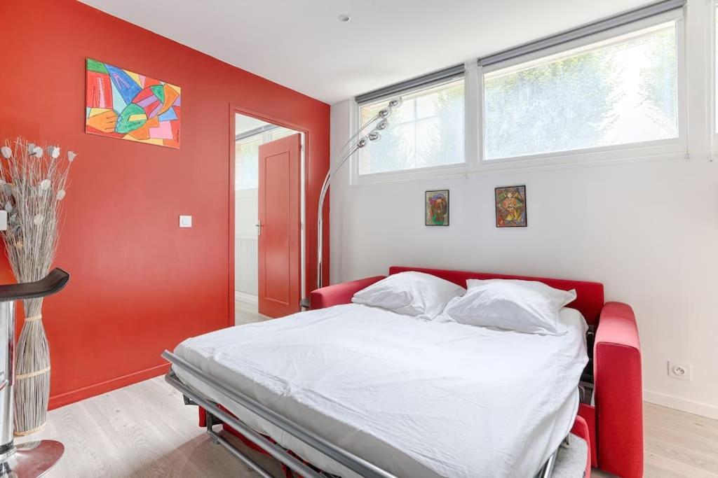 Appartamento De Charme Gambetta Saint Fargeau I Parigi