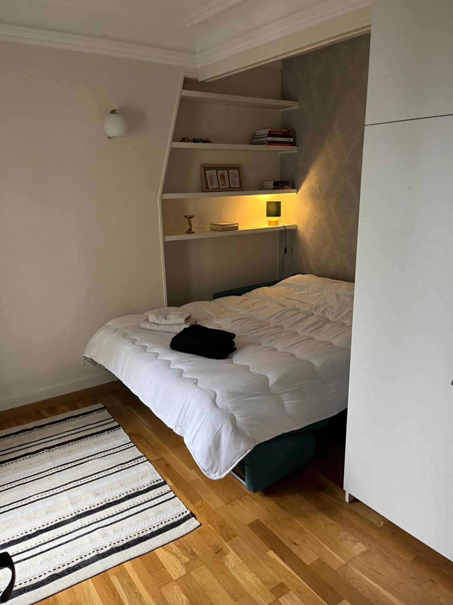 Apartment A Paris