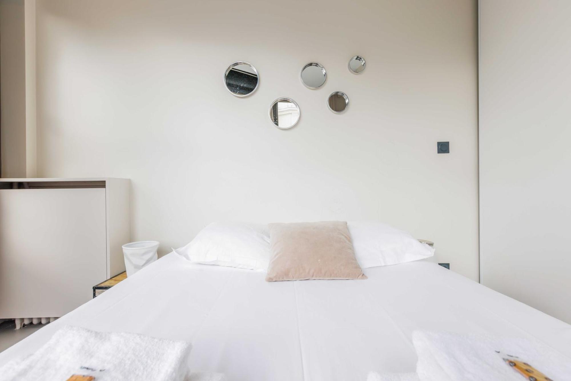Apartment Saint-lazare Paris
