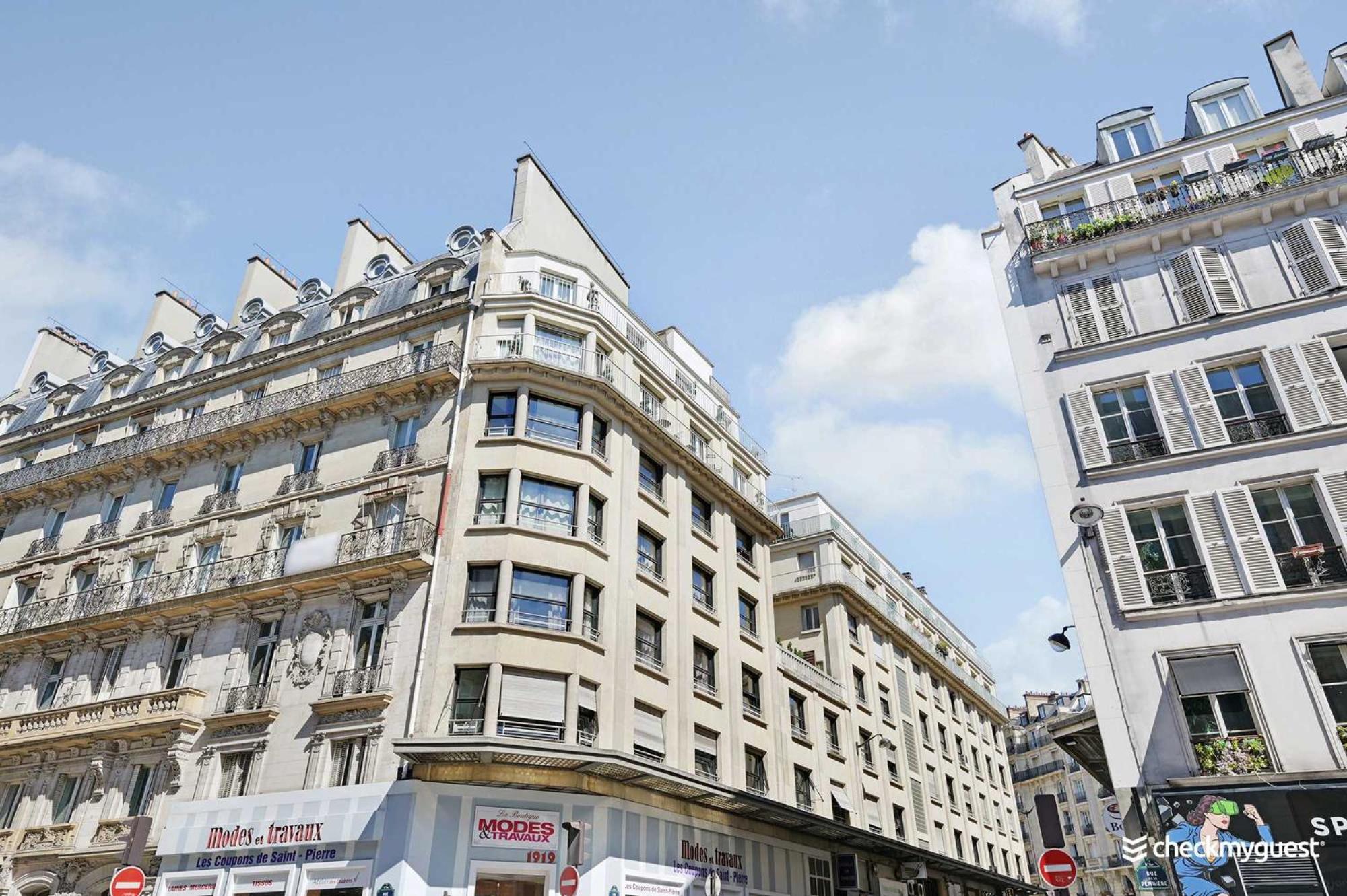 Saint-lazare Apartment