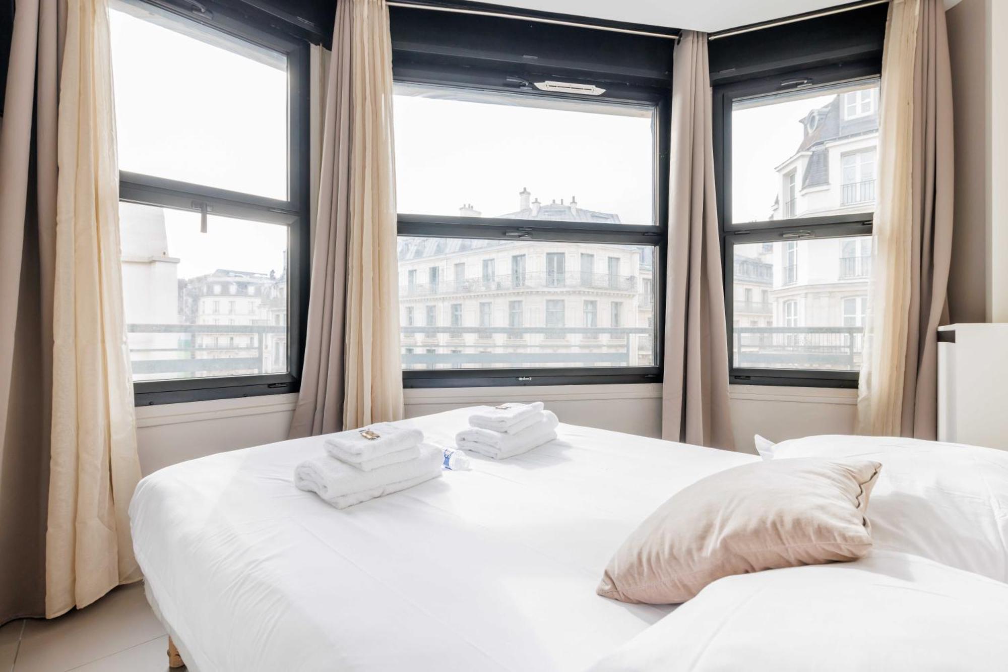 Saint-lazare Apartment