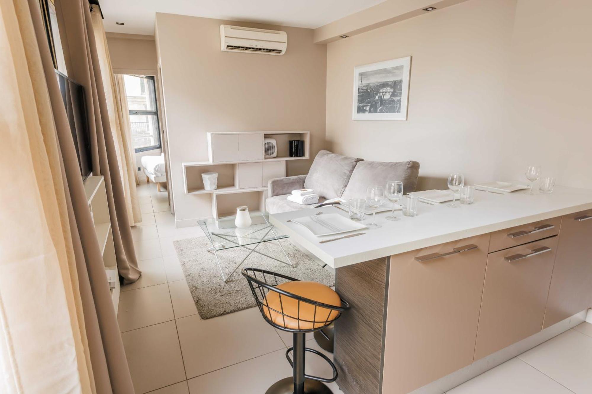 Apartment Saint-lazare