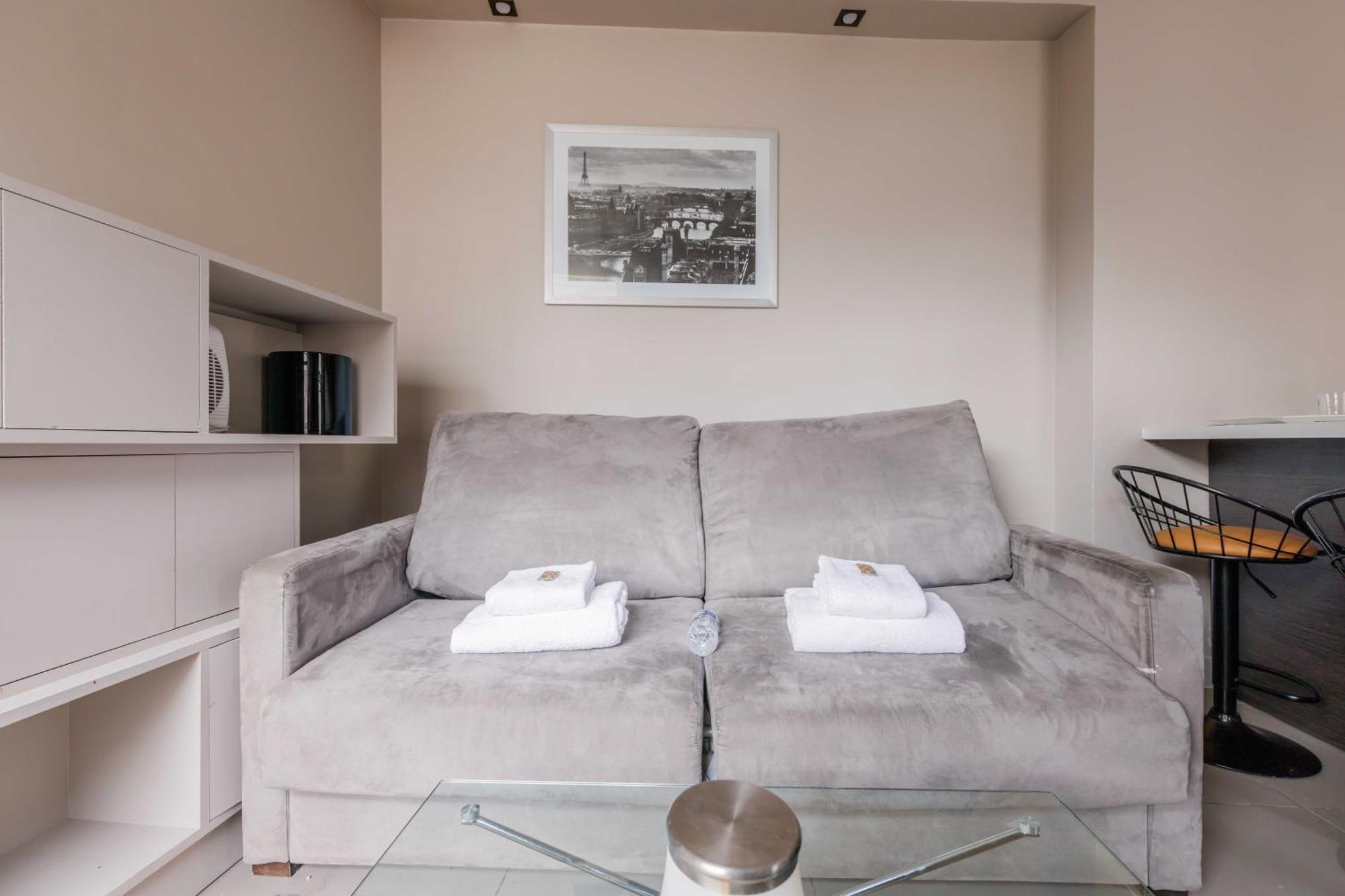 Saint-lazare Apartment *