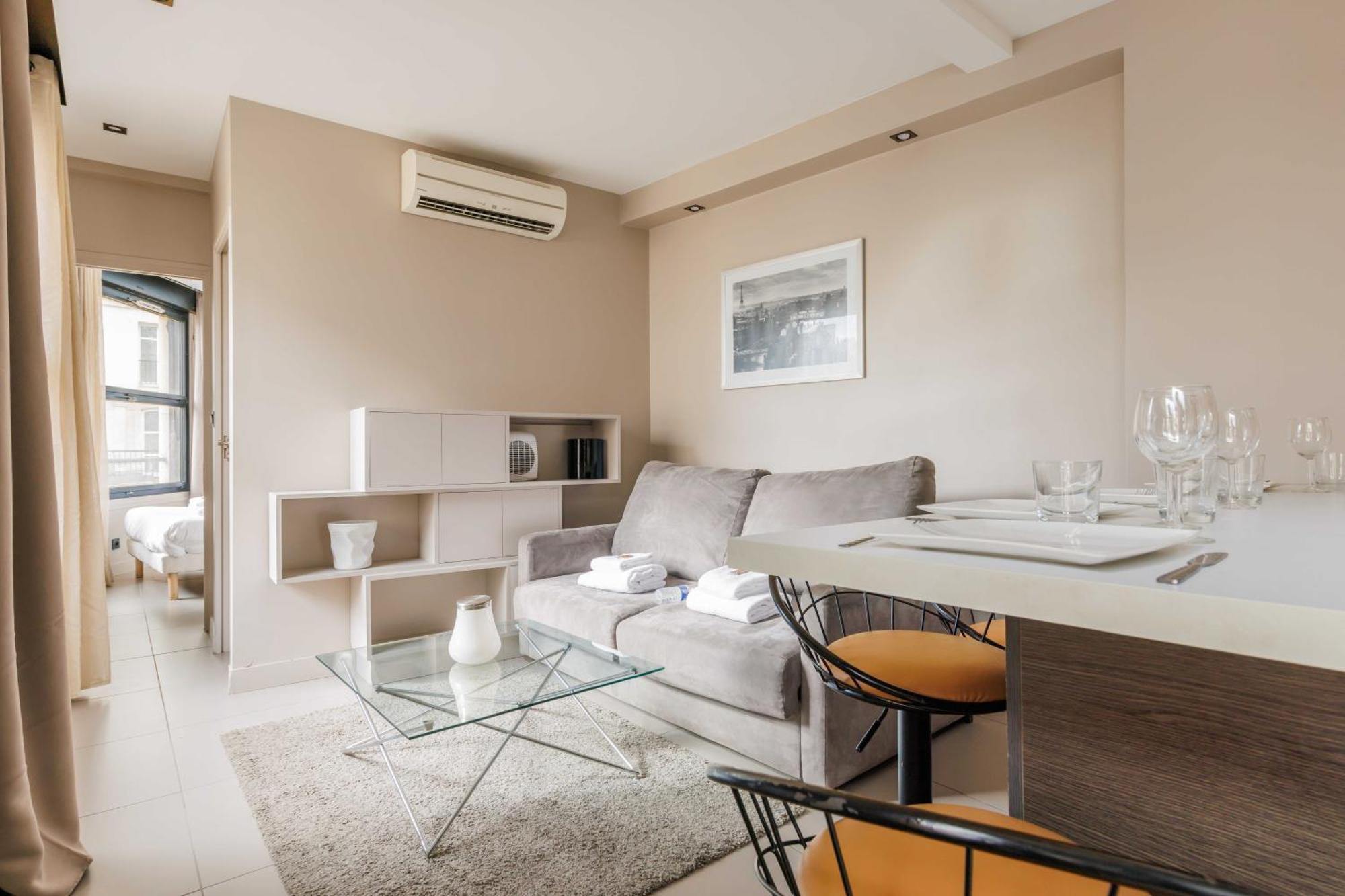 Apartment Saint-lazare
