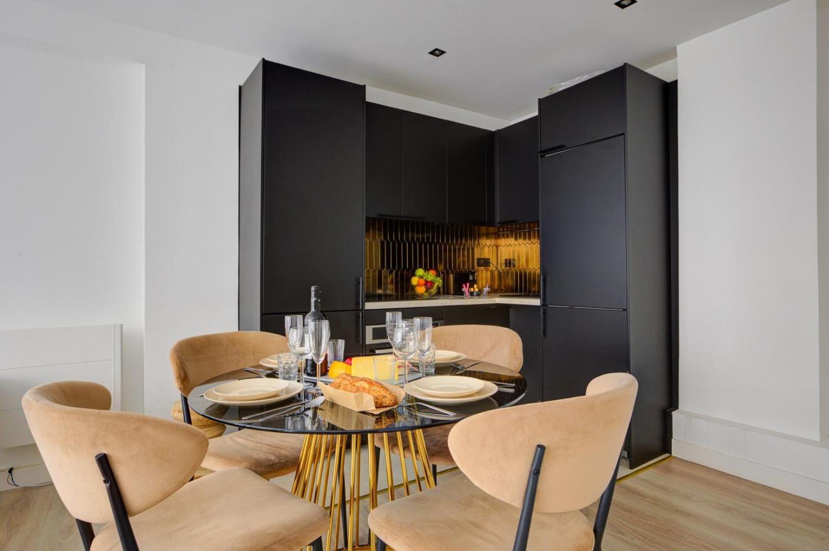 Bluestay 123 - Superb In * Parigi