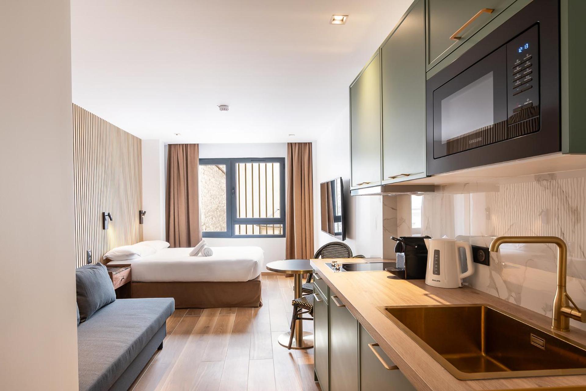 Les Hcr 4* Parigi