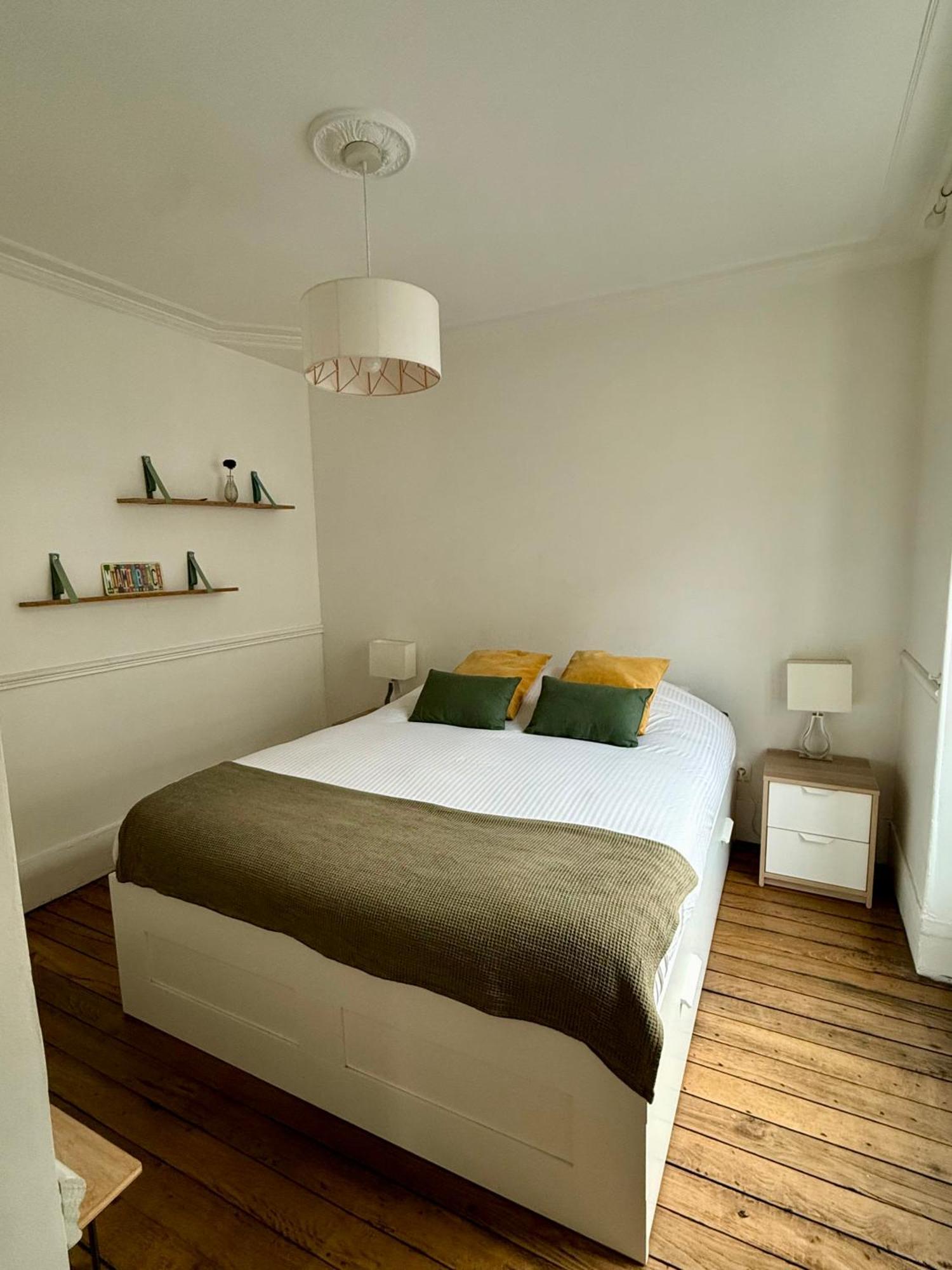 Center Of - Gare Est / Nord Apartment *
