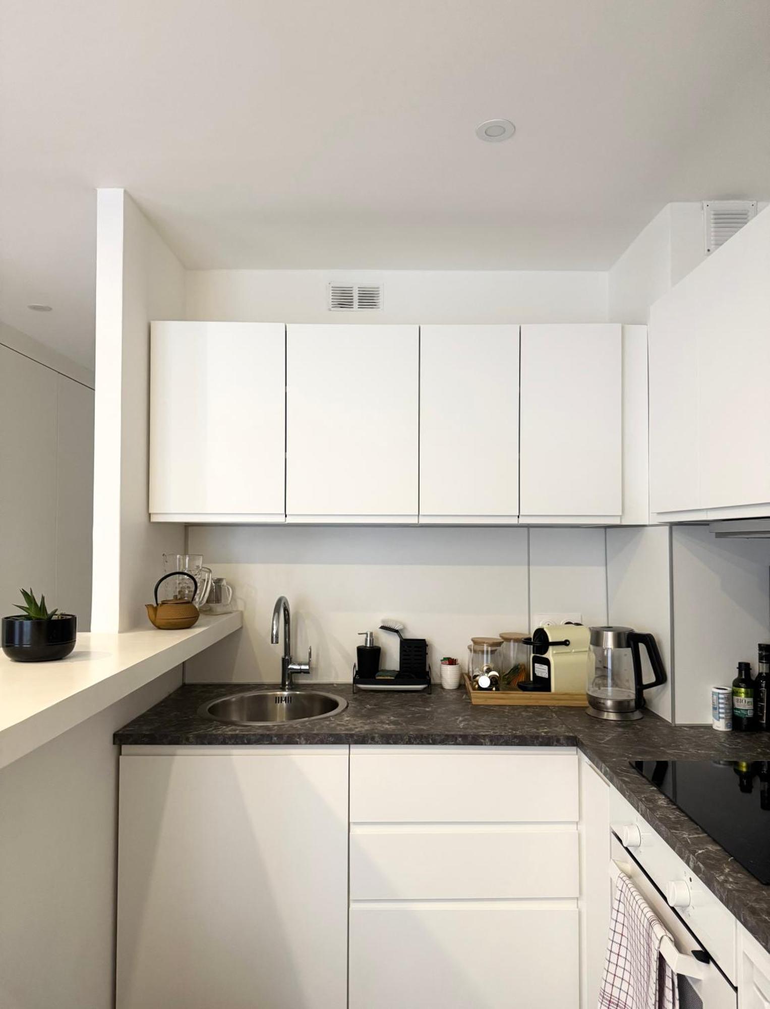 Lovely Flat, Center Of *