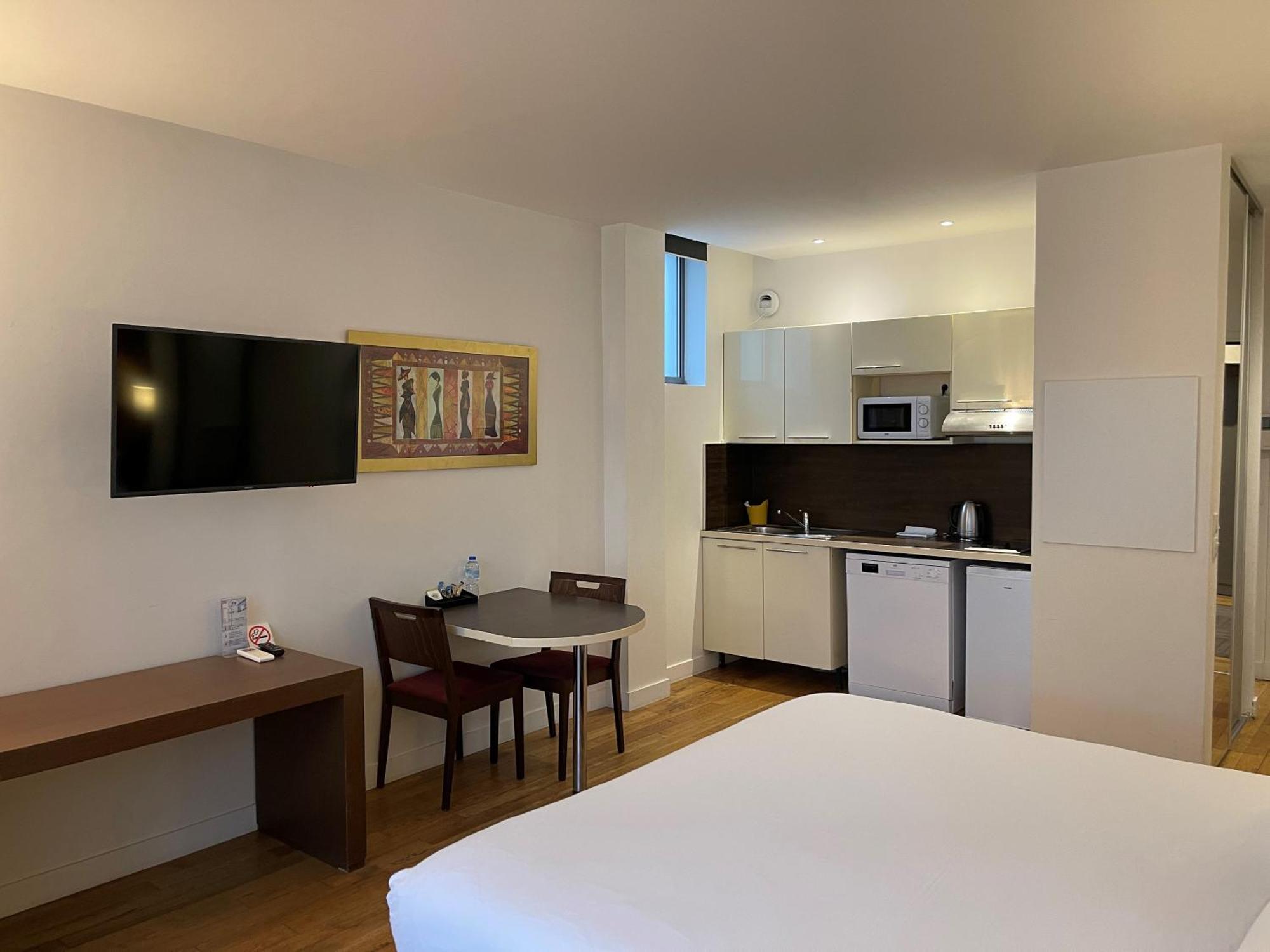 Aparthotel Residhotel Imperial Rennequin 3*