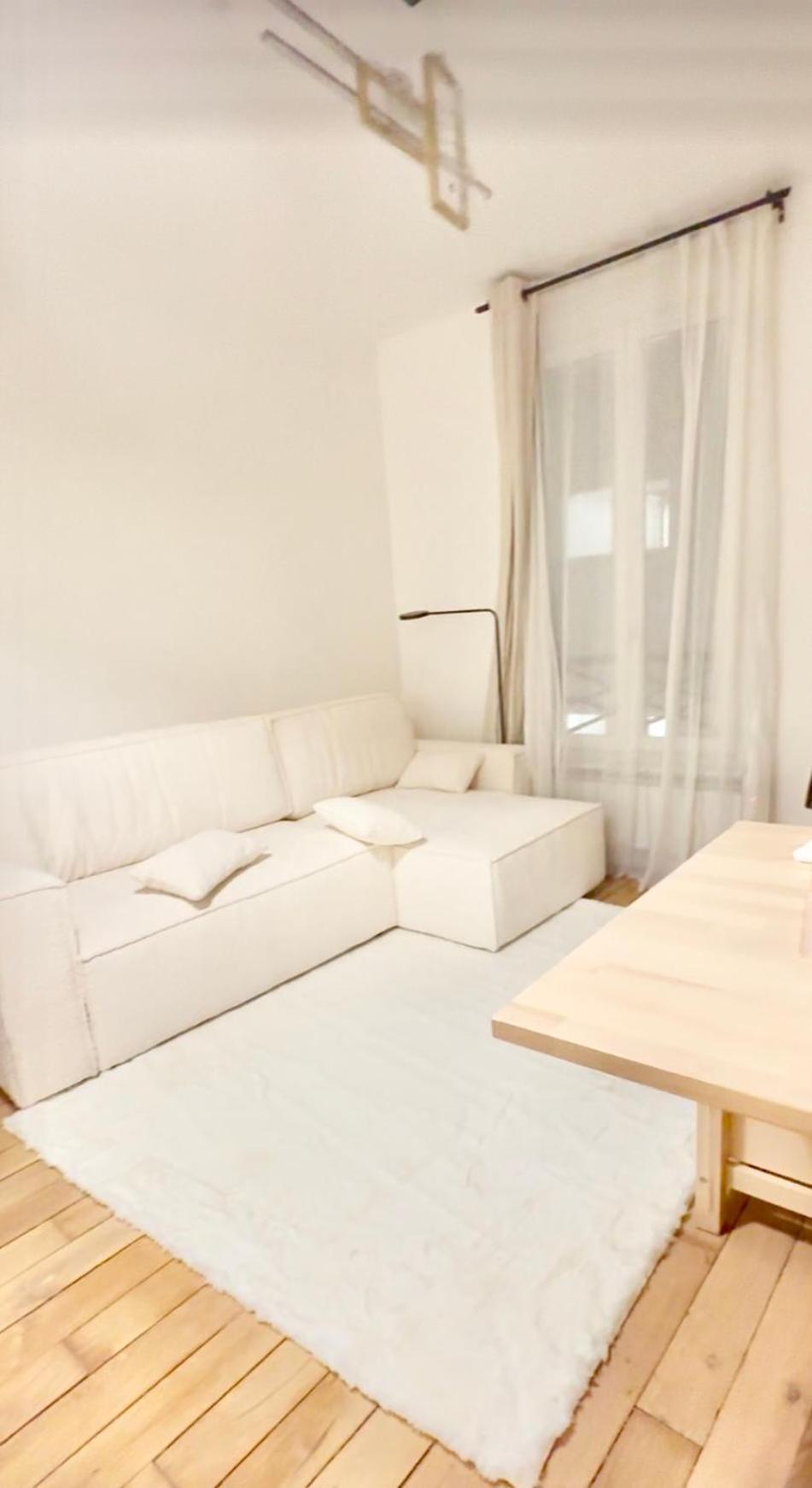 Cosy Near Concorde Parigi