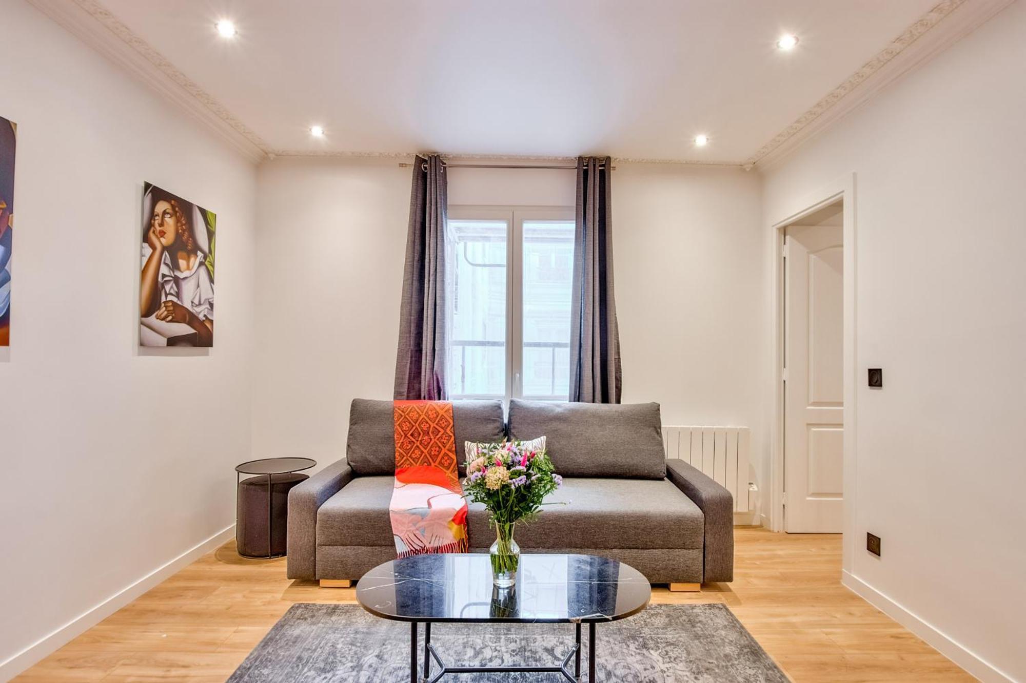 Urban Flat 104 - Opera Perfect Flat Apartment