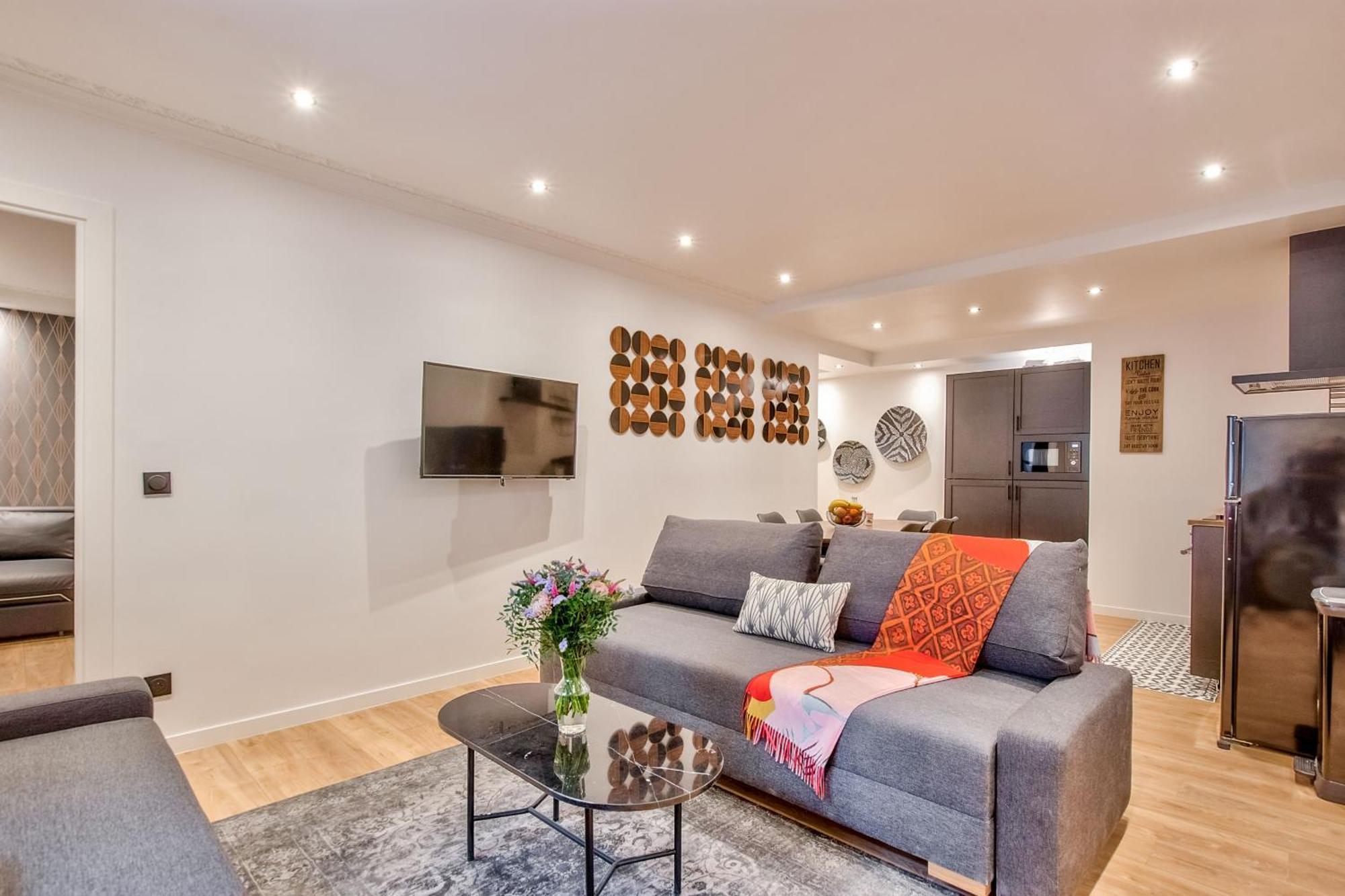 Urban Flat 104 - Opera Perfect Flat Apartment