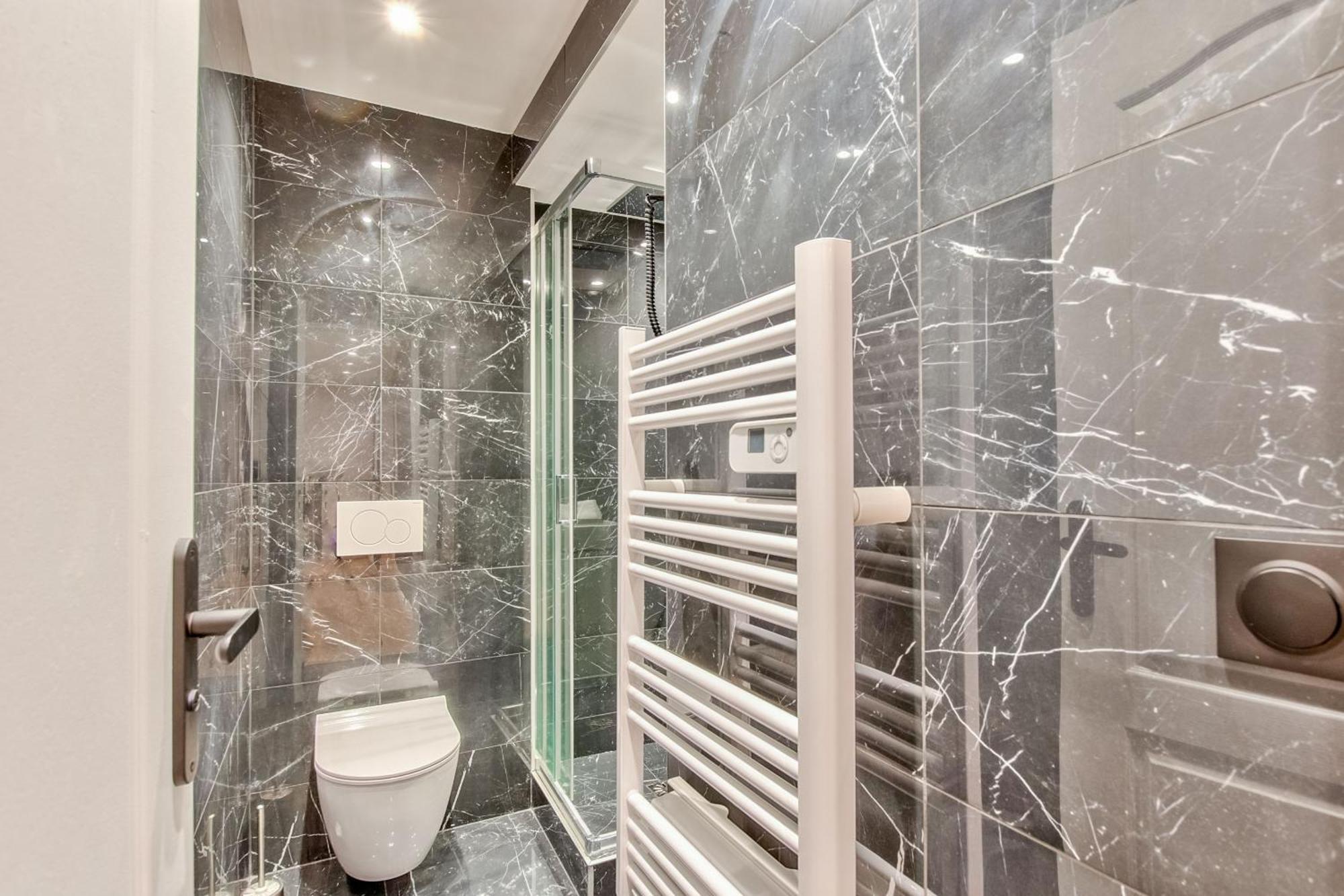 Urban Flat 104 - Opera Perfect Flat Apartment