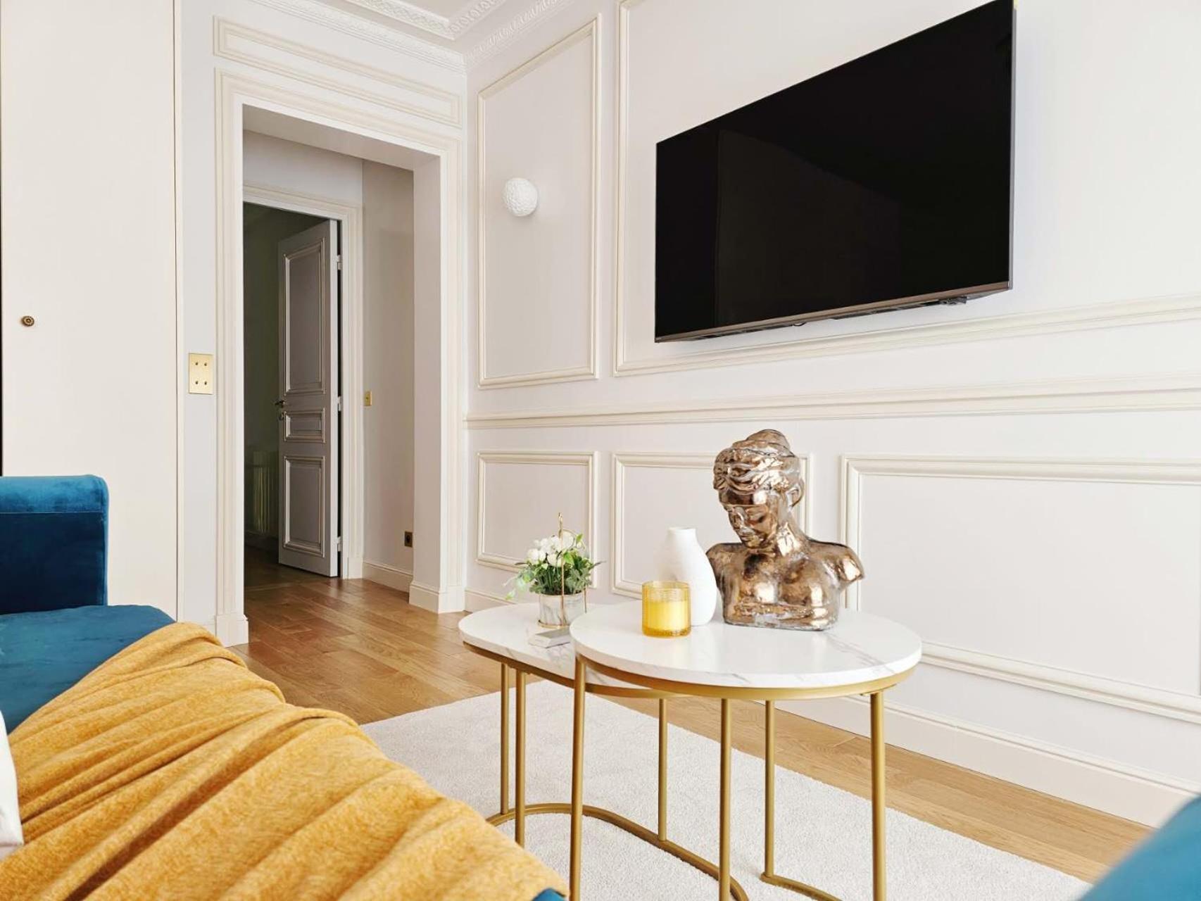 Appartamento Porte Saint Cloud Proche Tour Eiffel Parigi