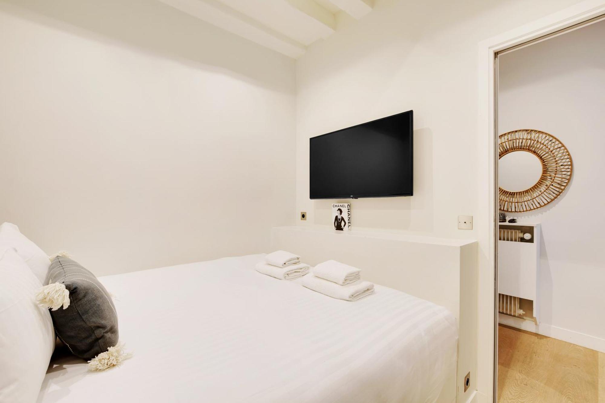 Appartamento Pick A Flat's In Palais Royal - Rue De Richelieu Parigi