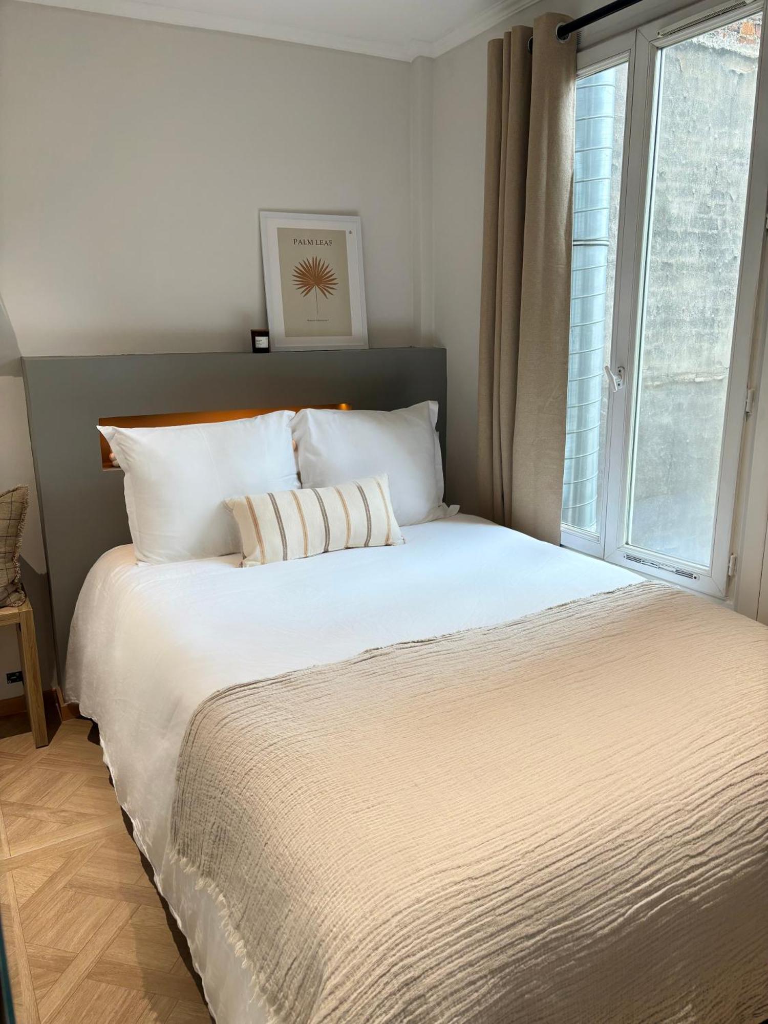 Hotel Paris Amore