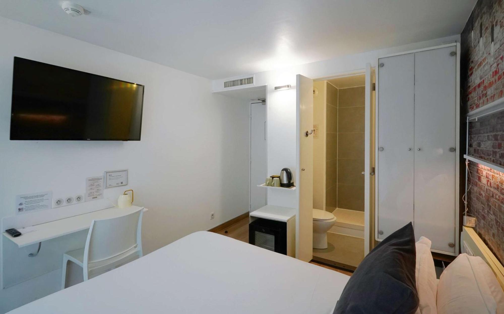 Western Le Montparnasse Hotel 3*