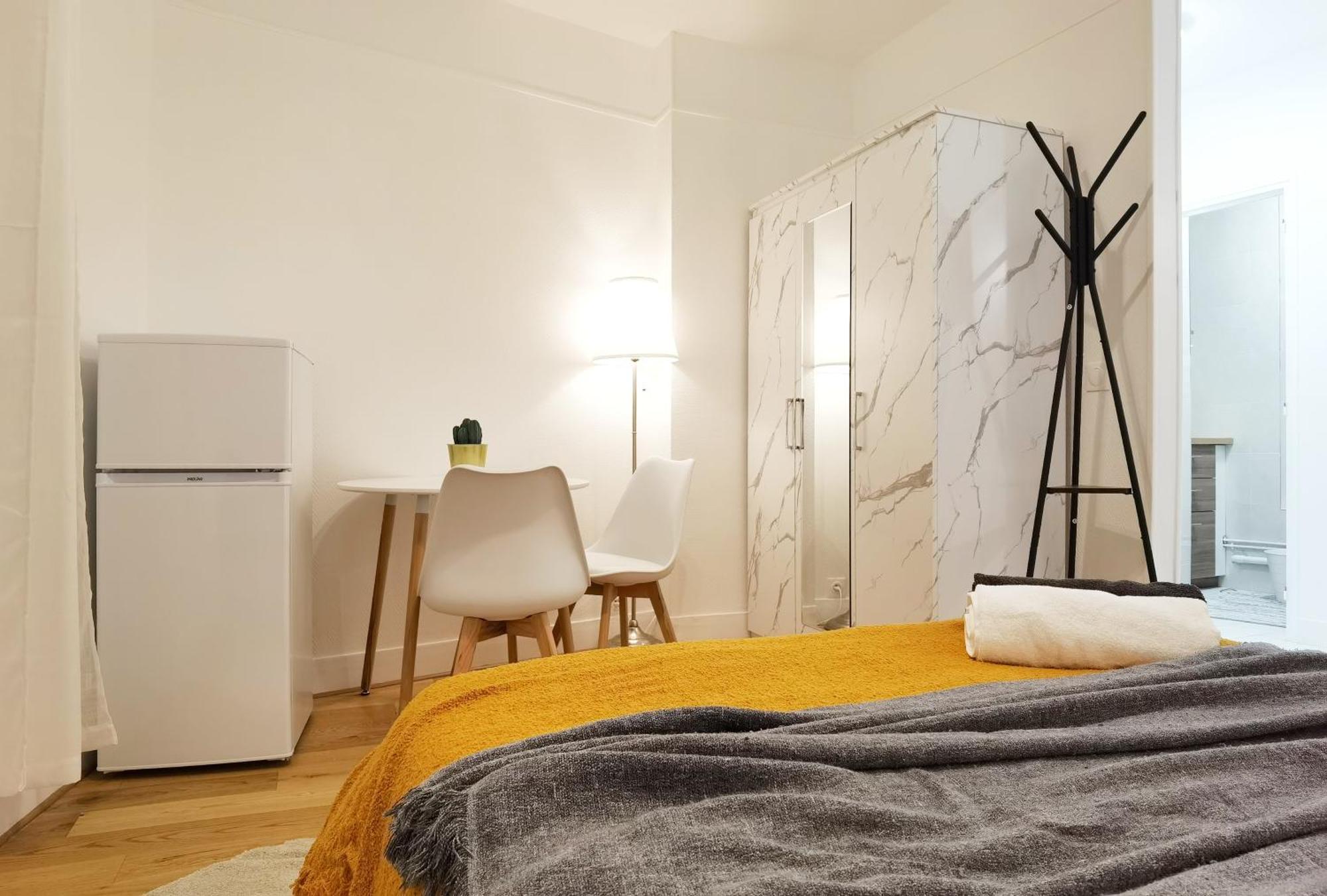 Luminous Renovated Near Porte D'orleans T3a
