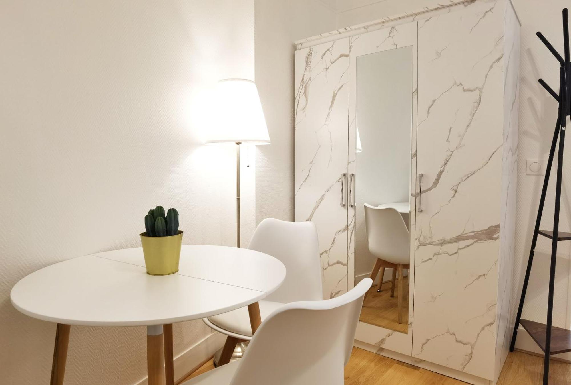 Appartamento Luminous Renovated Near Porte D'orleans T3a Parigi