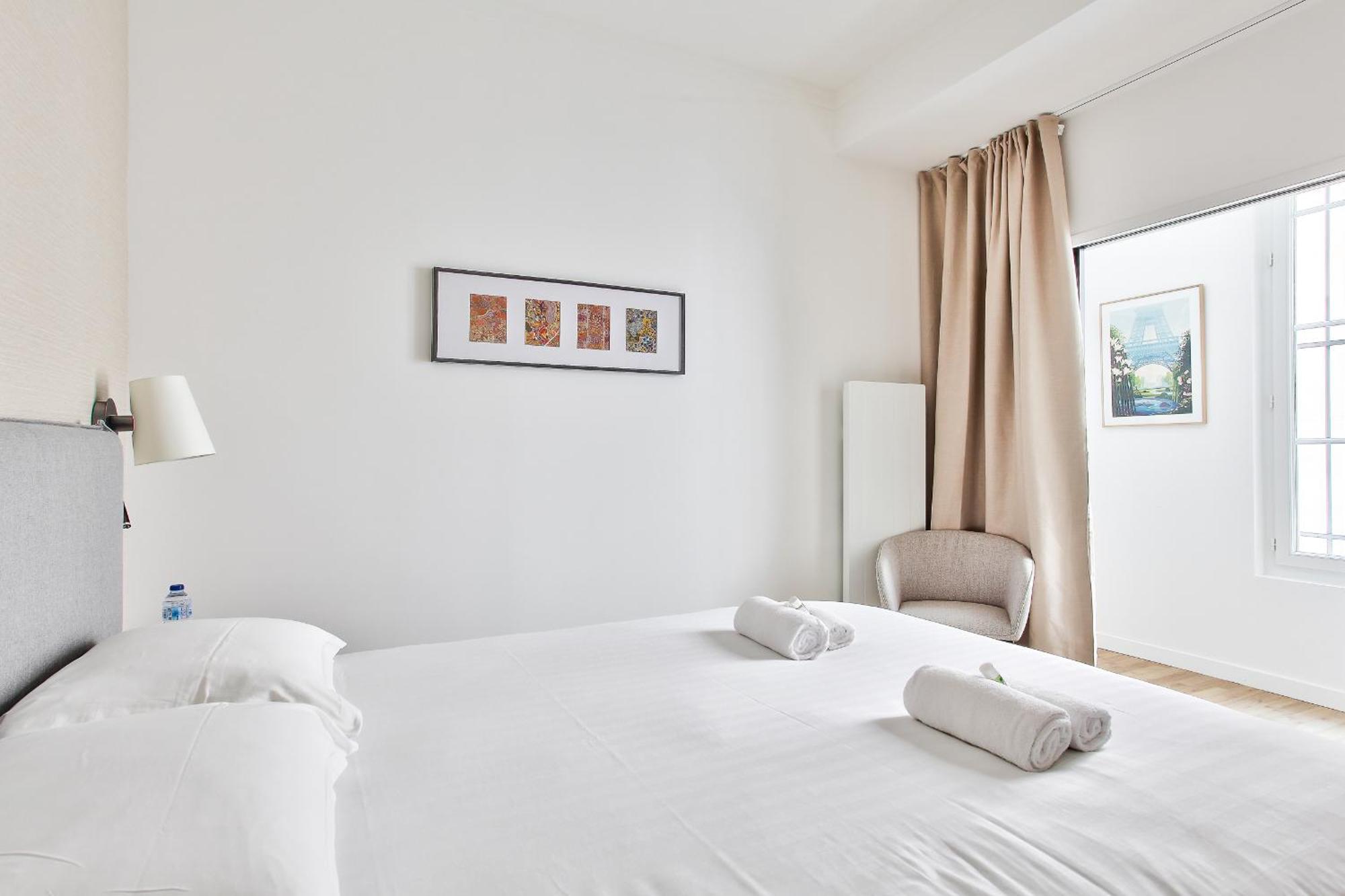 Marais Elegence - Two Bedrooms *