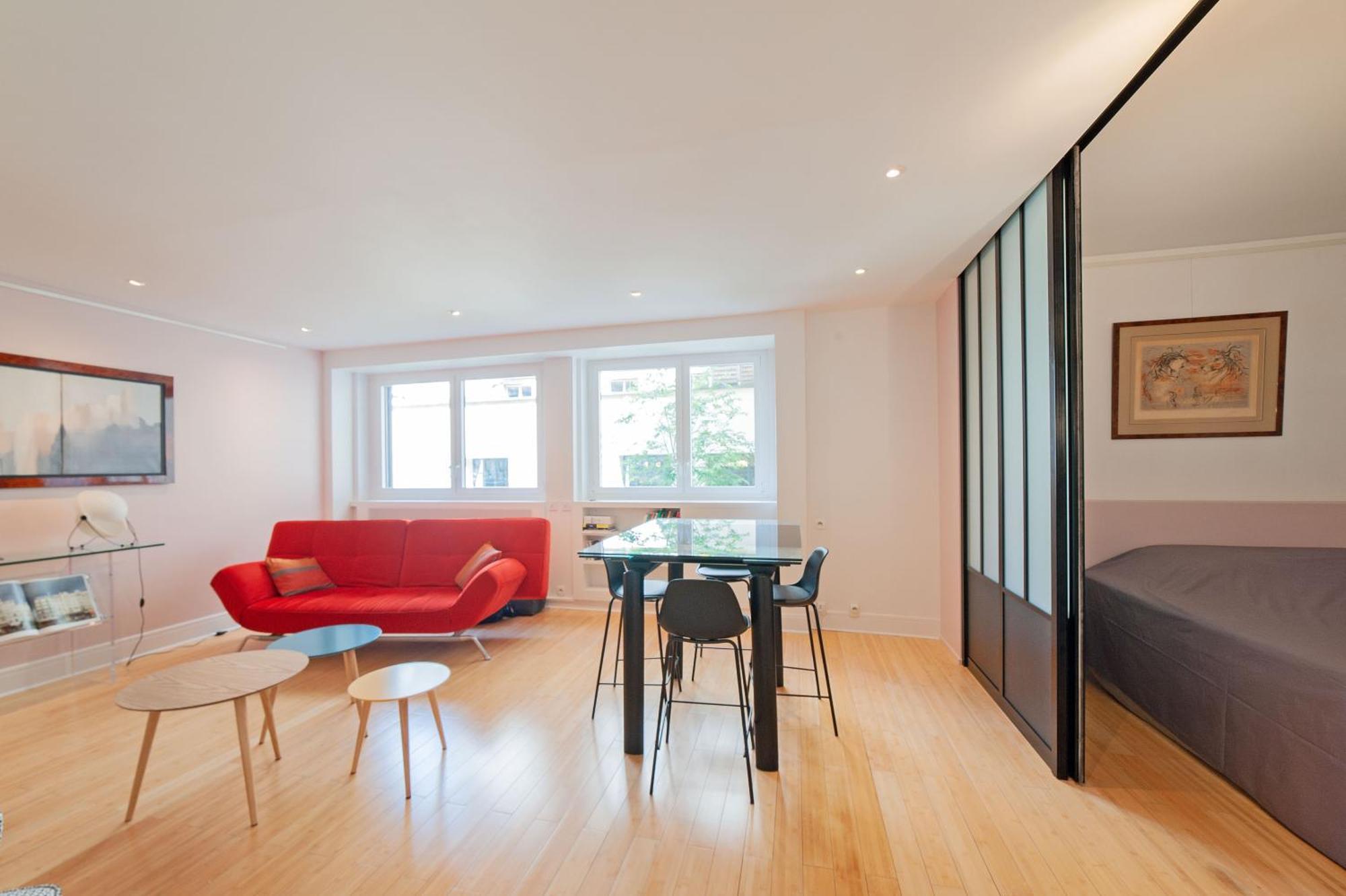 Large Pleasant Alcove In Center Appartamento
