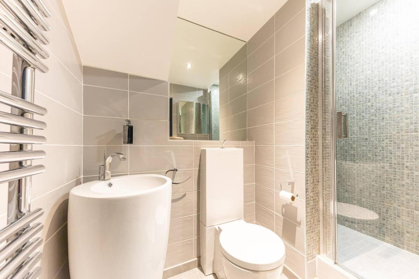 Bed & Breakfast In Marais Elegant Flat In Old