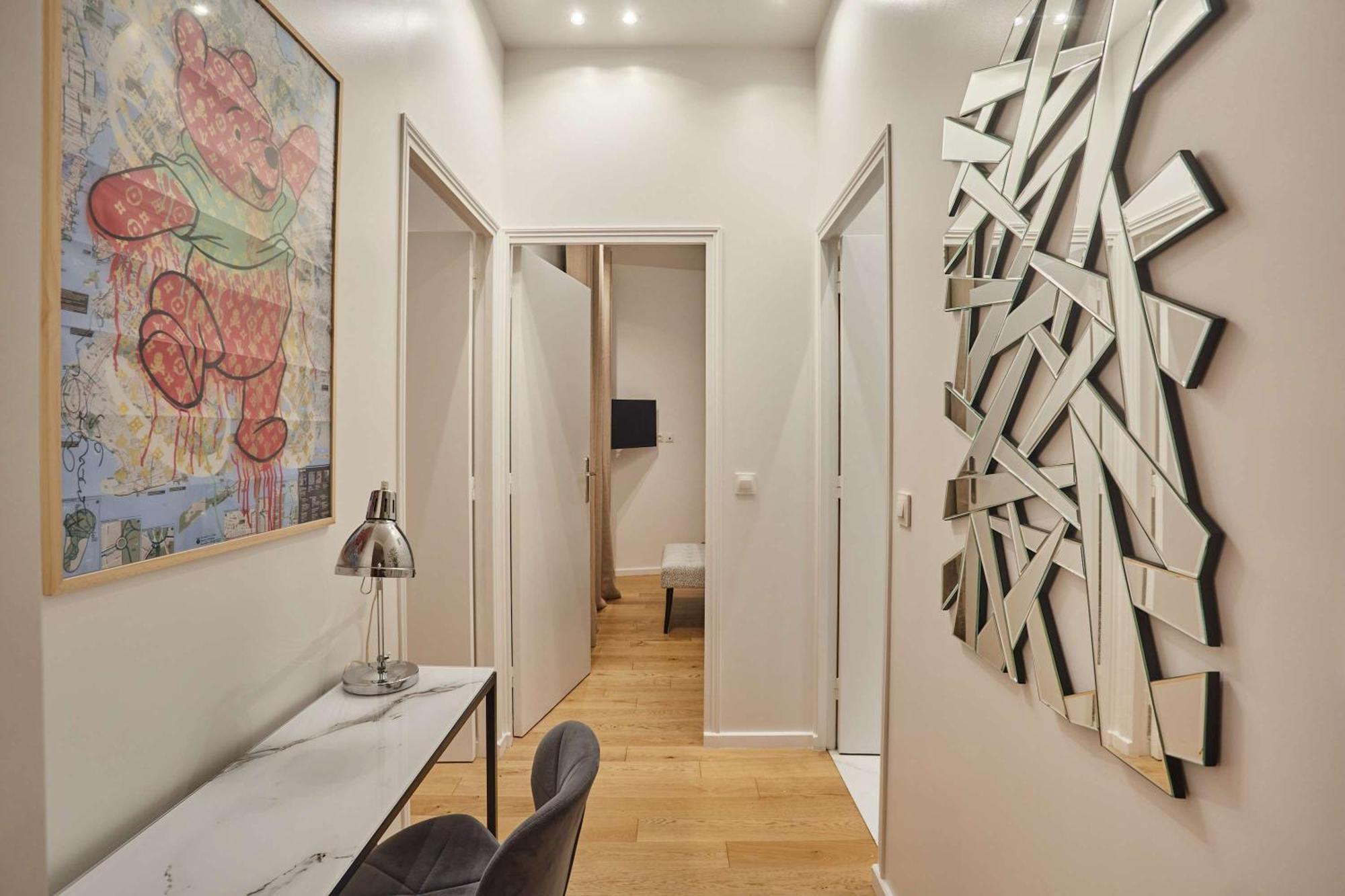 New 2 Bedrooms Center Of By Prestige * Parigi