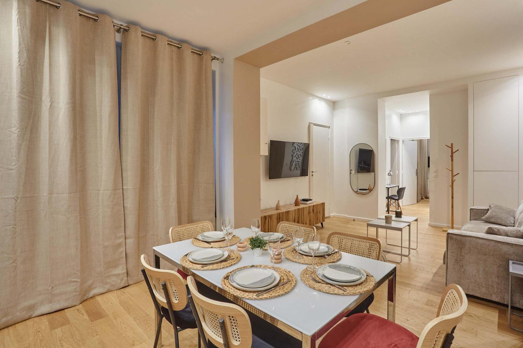 Appartamento New 2 Bedrooms Center Of By Prestige Parigi