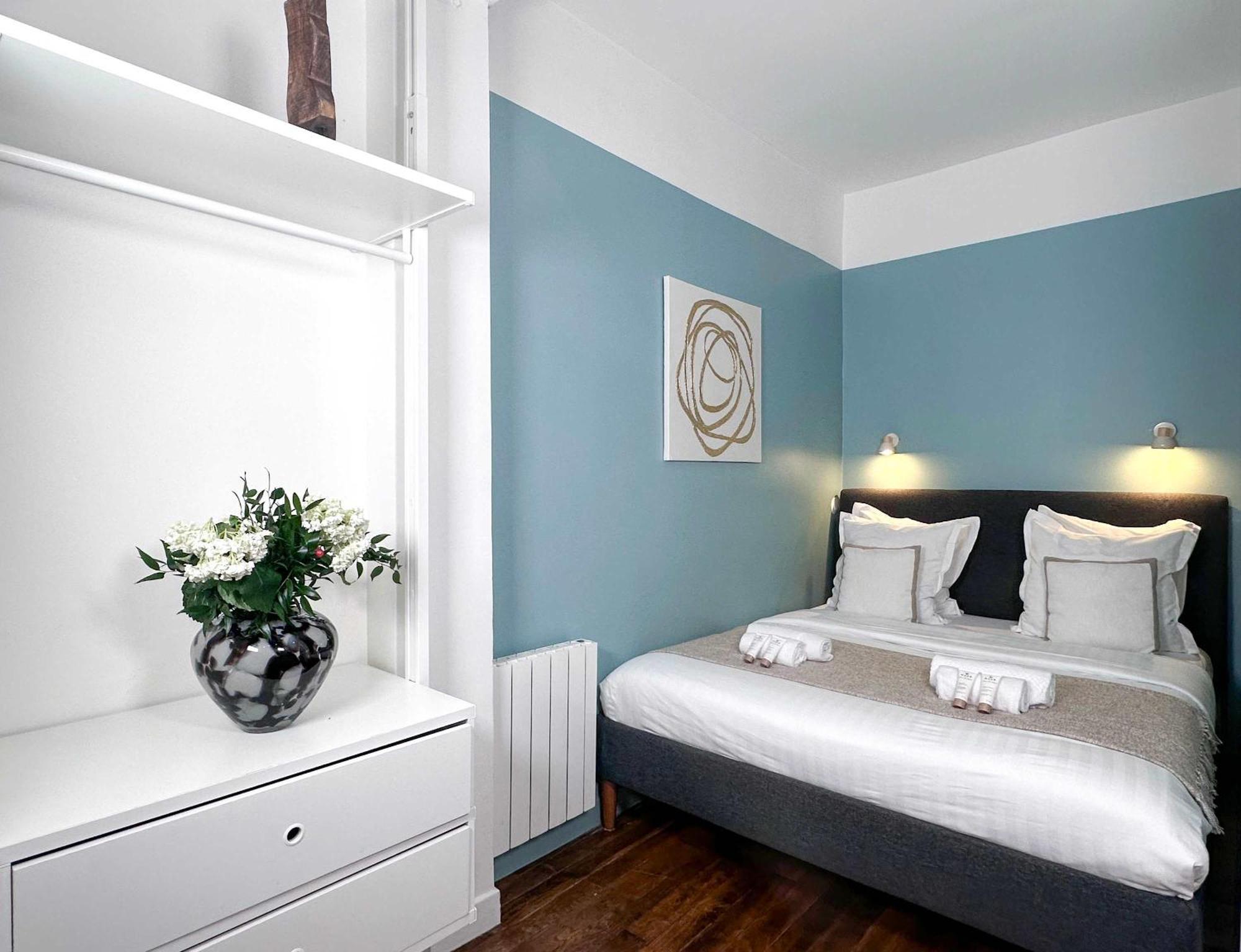 Stylish In Le Marais Apartment