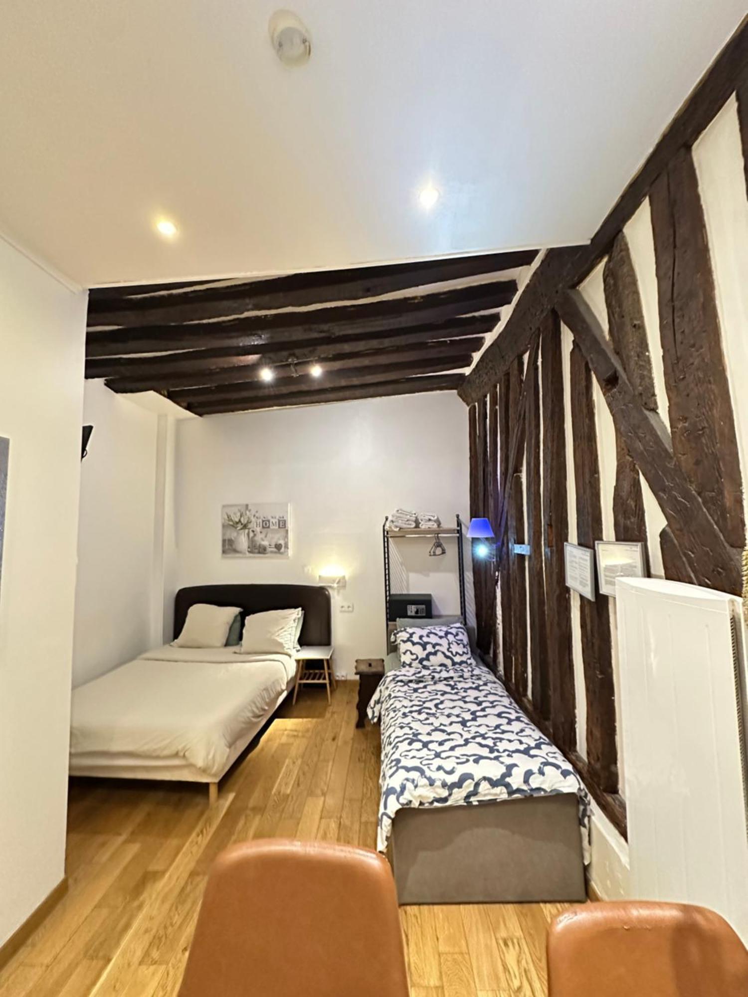 Appartamento St Paul Marais Flat Ground Floor Parigi