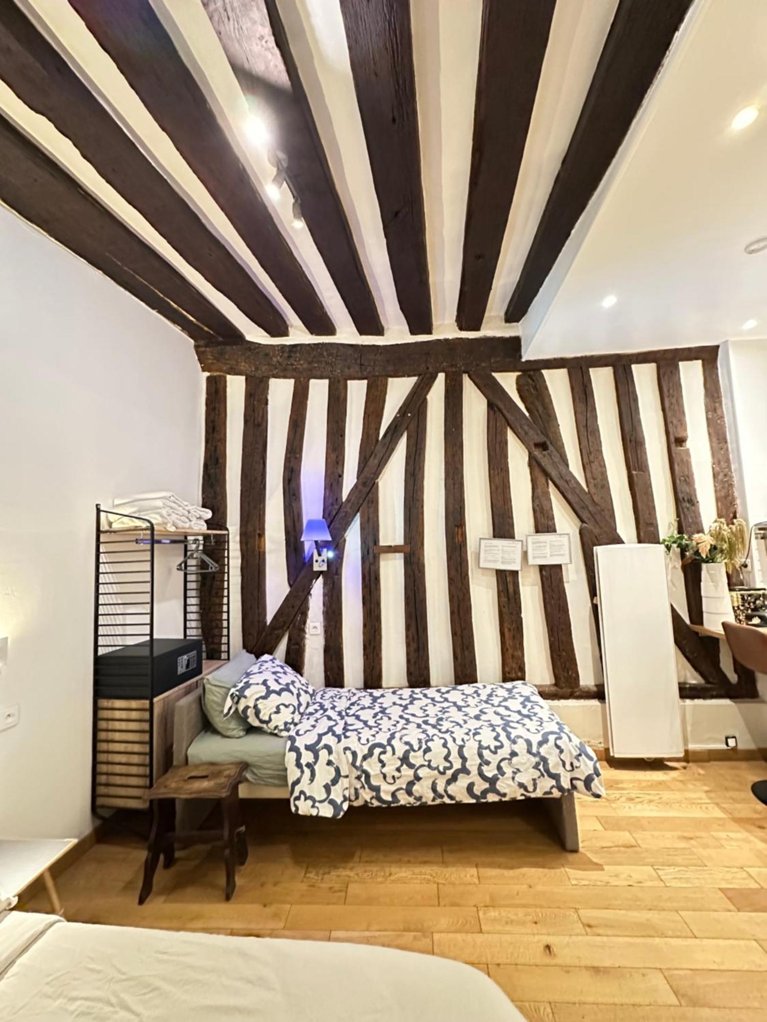 St Paul Marais Flat Ground Floor Appartamento Parigi
