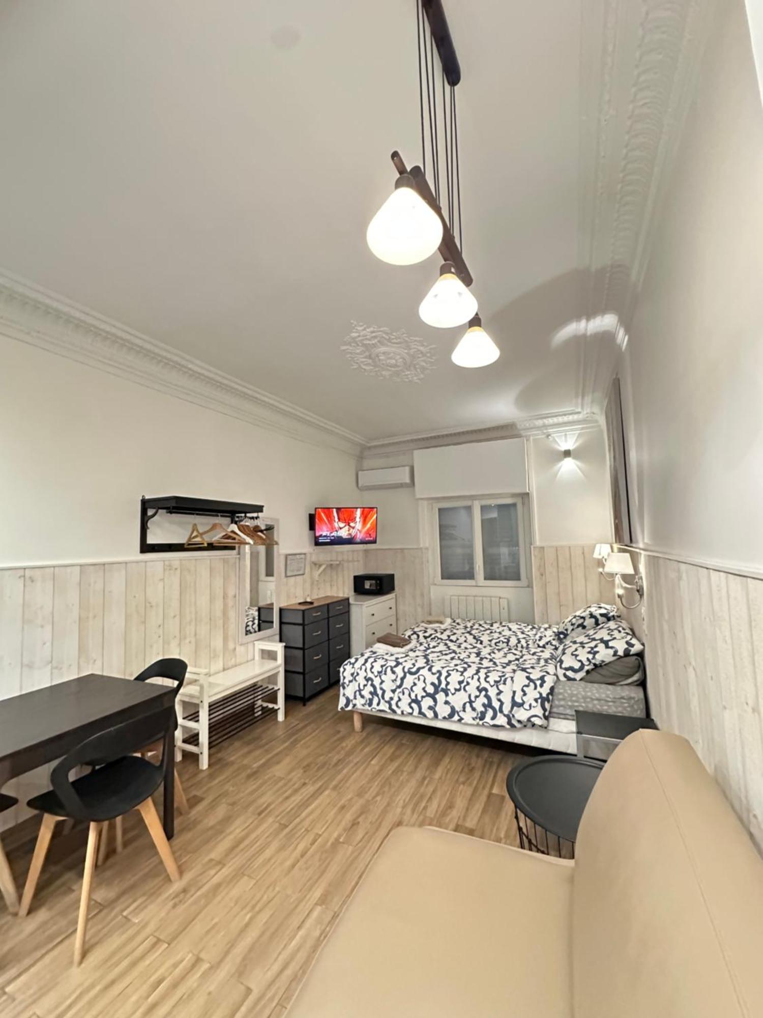 15 Ground Floor Apartment Paris