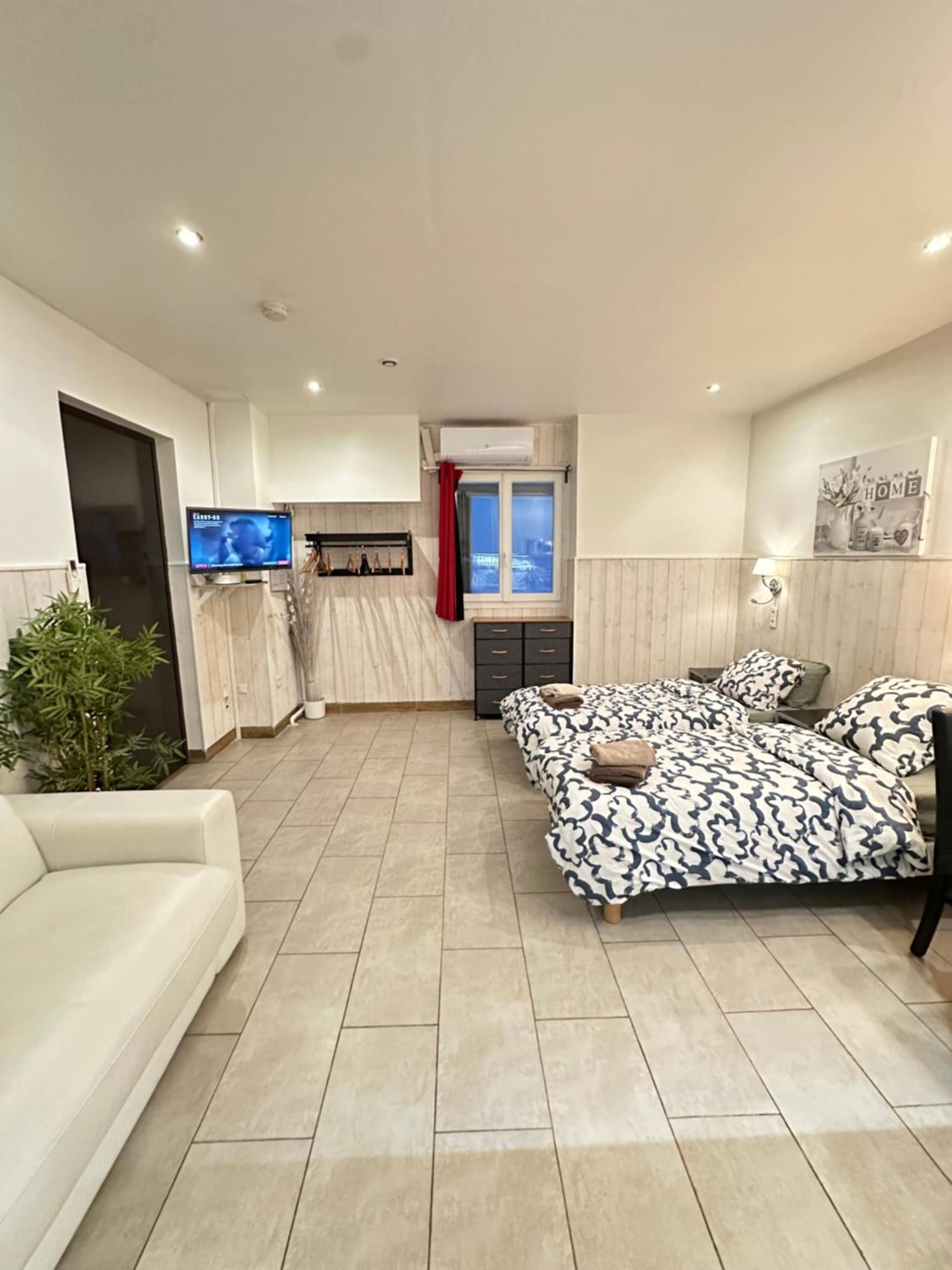 15 Ground Floor Apartment Paris